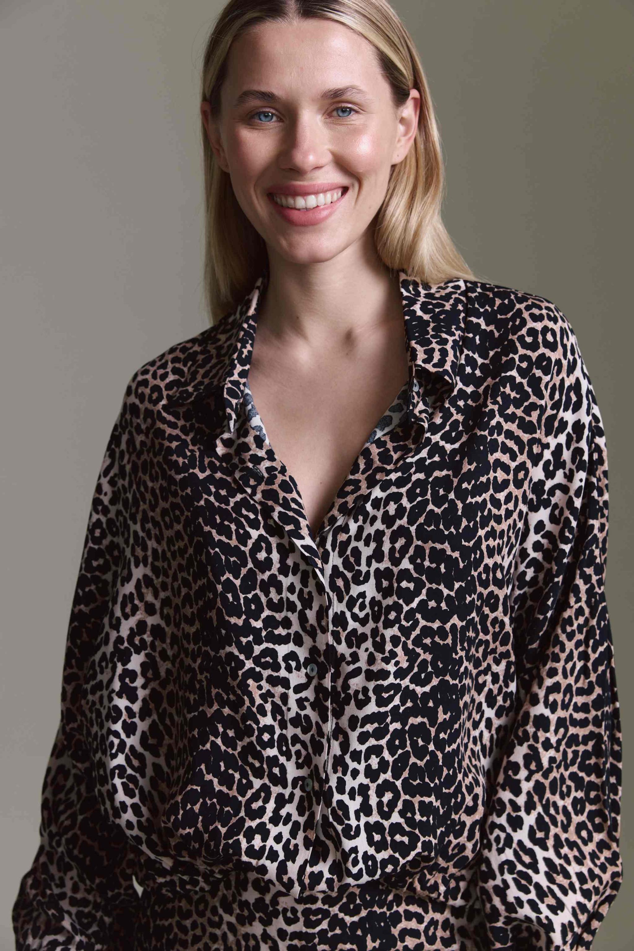 Oversized Bluse Mit Ballonärmeln Und Leo Aop