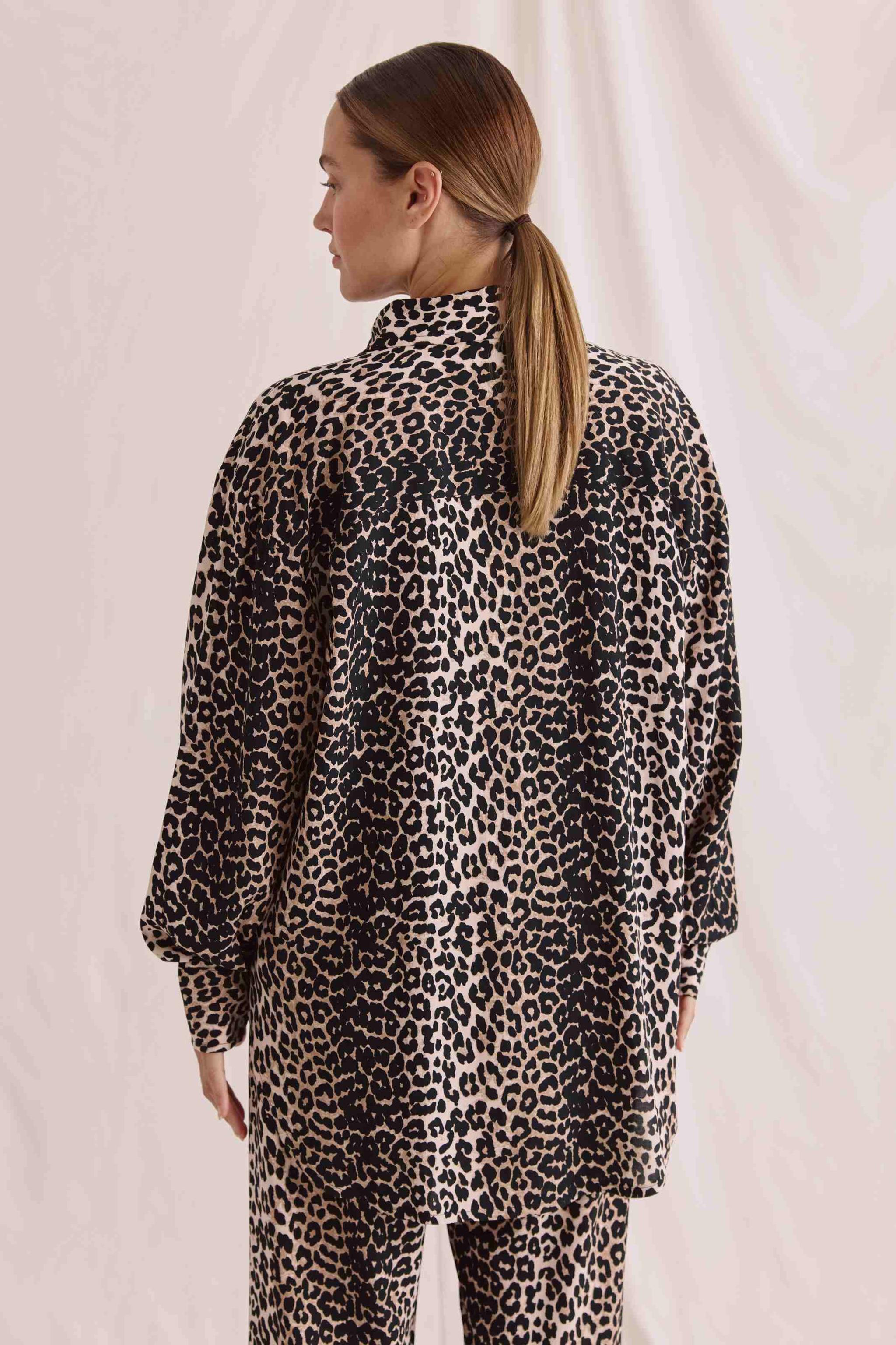 Oversized Langarmbluse Mit Leo Aop