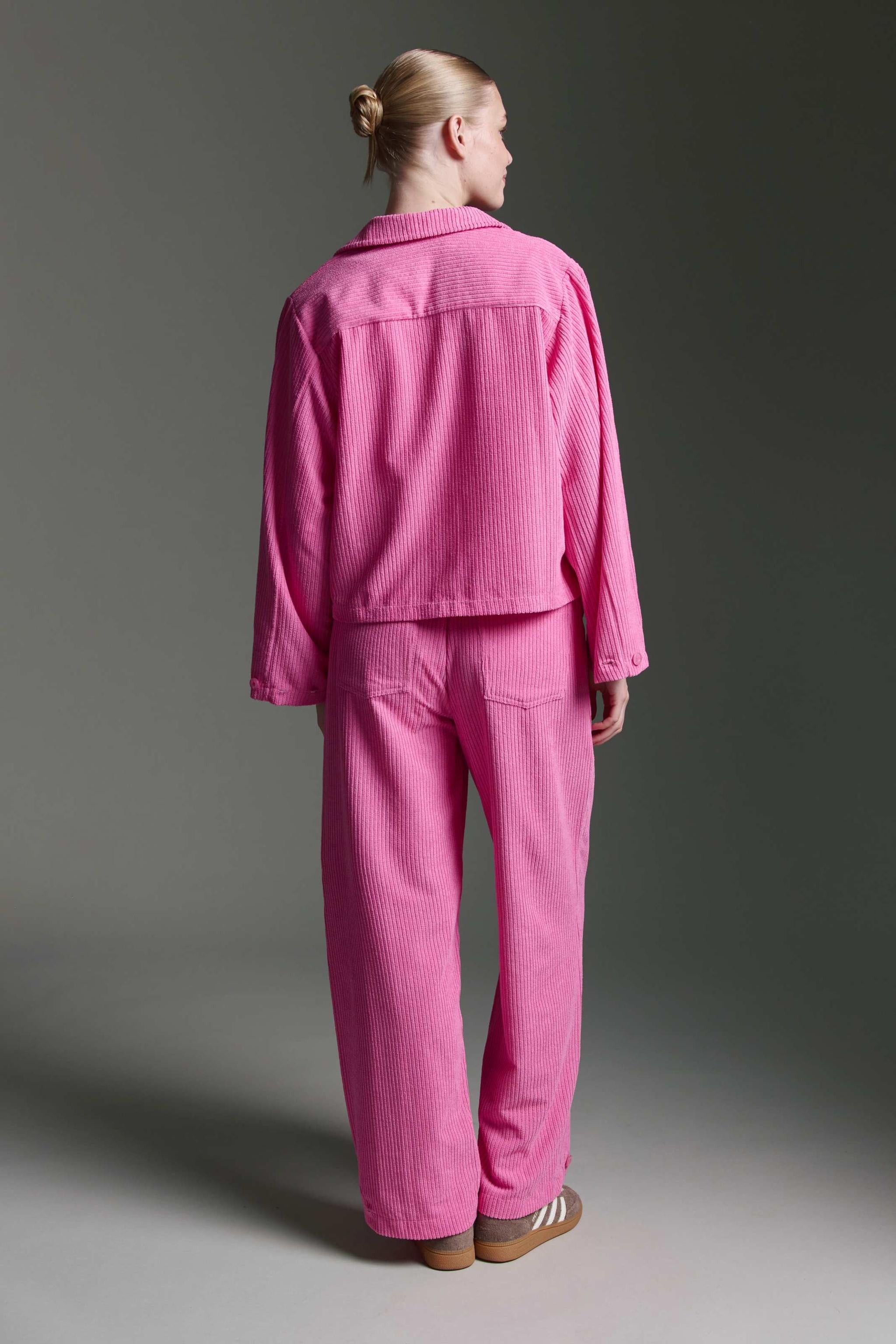 Cropped Cordjacke Mit Brusttasche Und Ärmeldetail