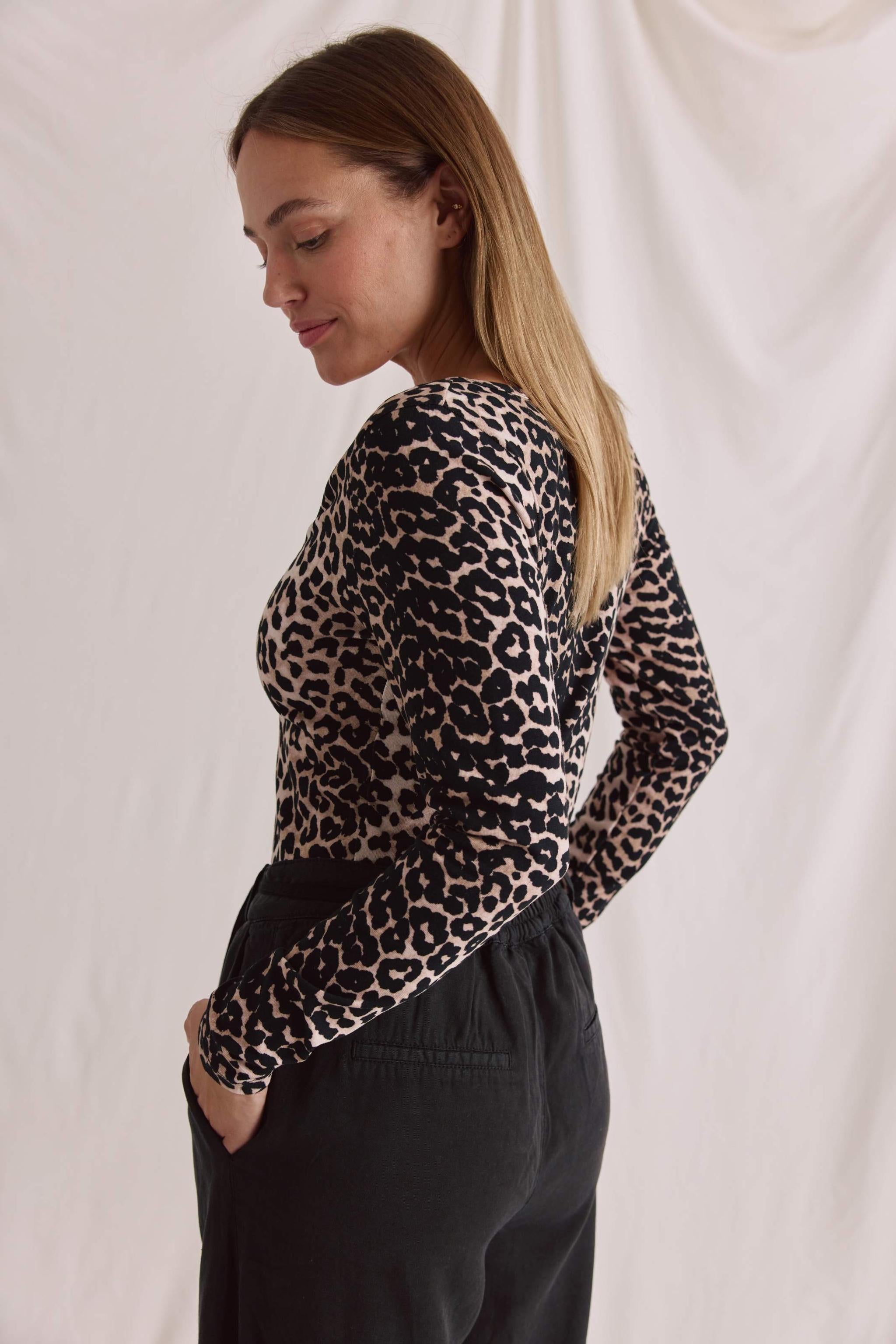 Softer Beidseitig Tragbarer Langarm Body Mit Leo Aop