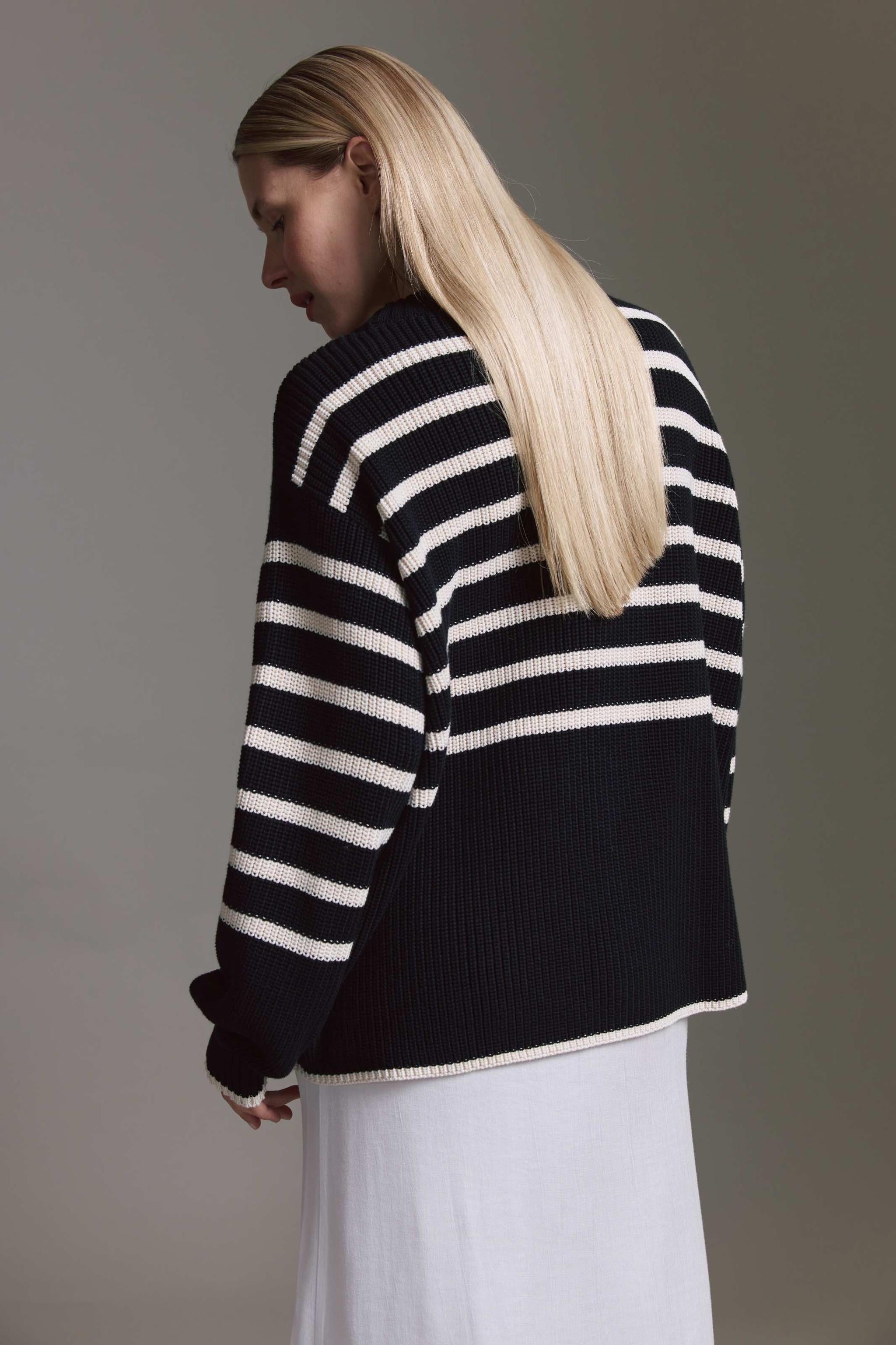 Gestreifter Oversized Strickcardigan