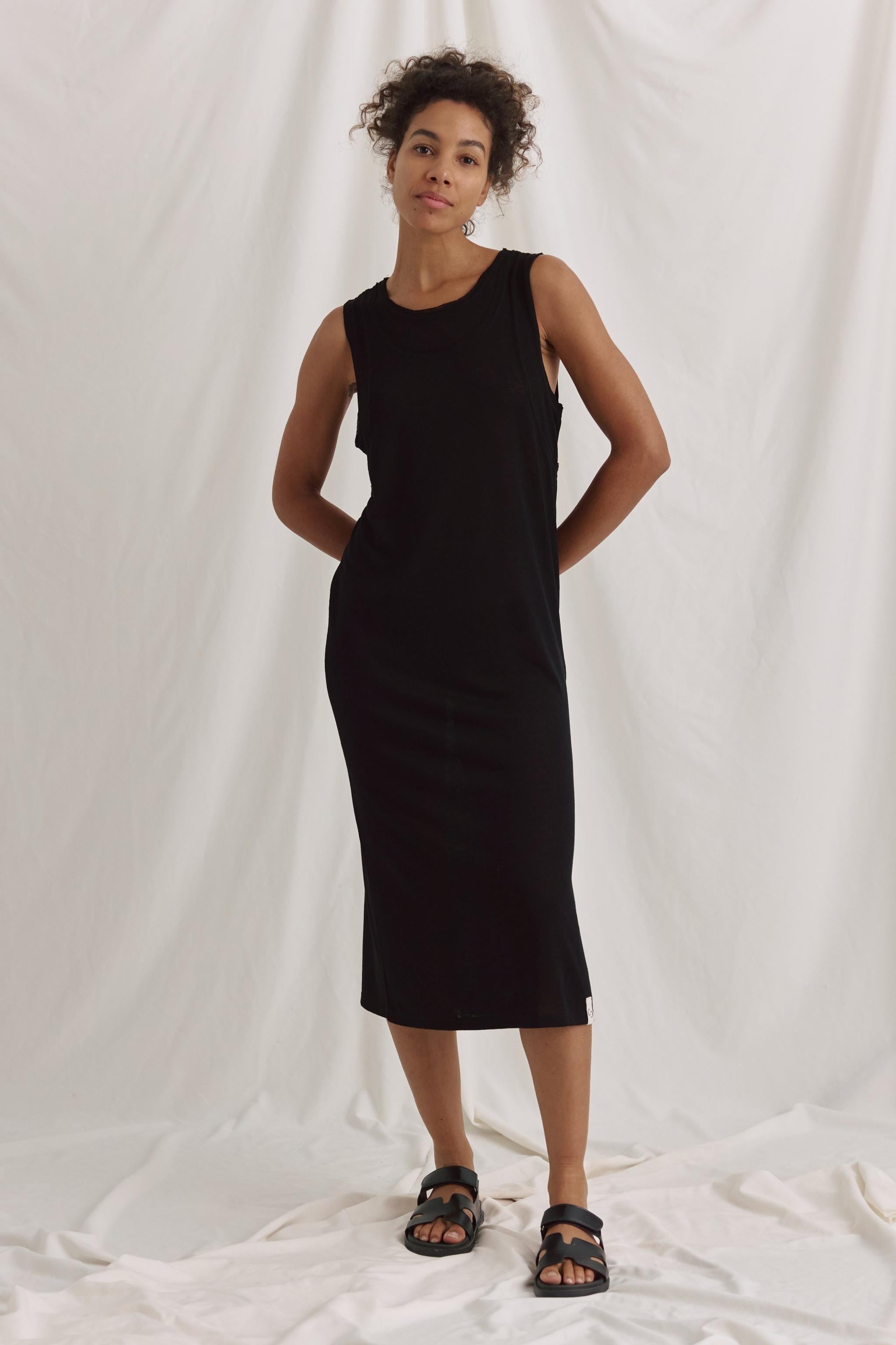 Kleid Mit Rundhals, Layer Optik Und Offenen Kanten