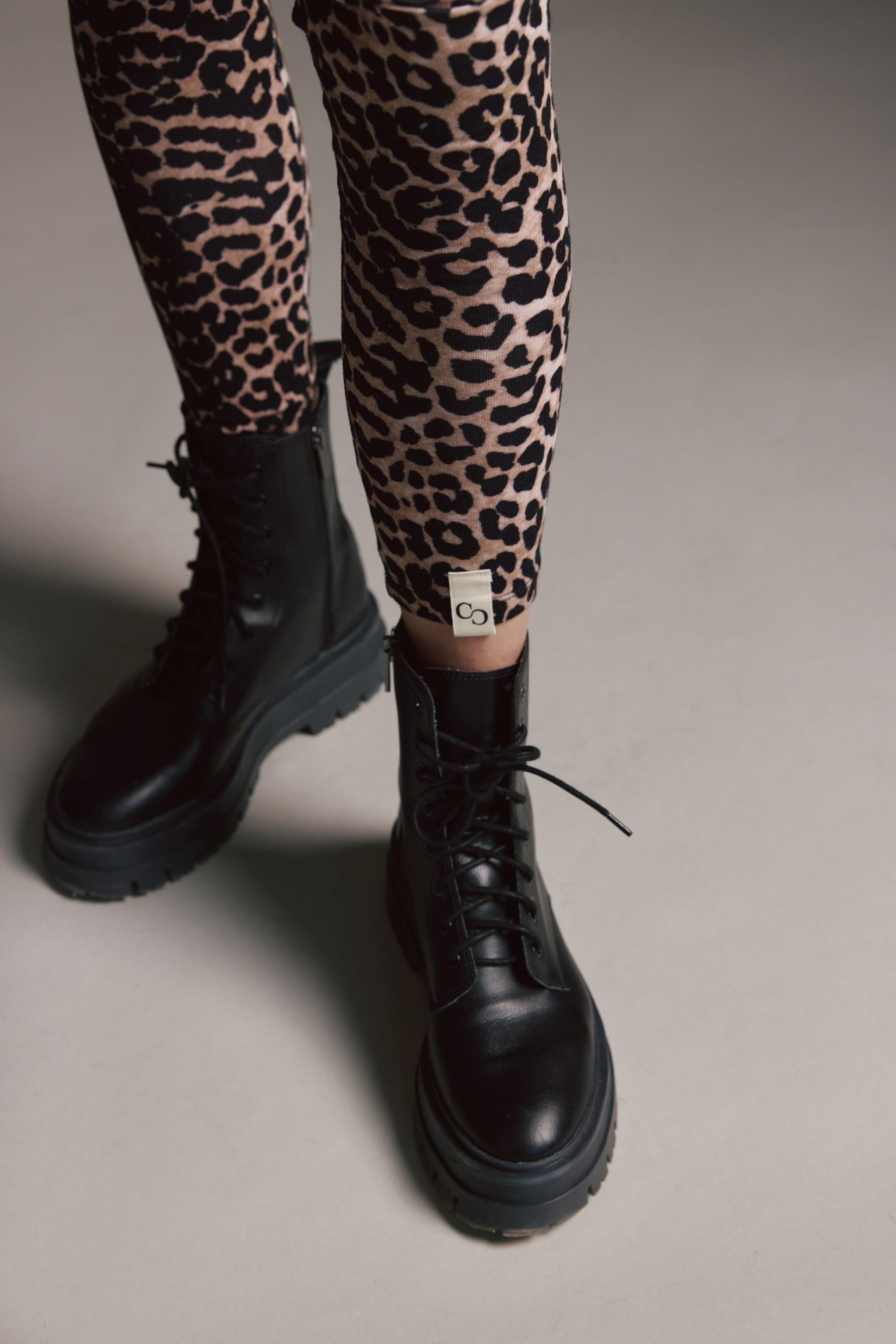 Softe Leggins Mit Hohem Bund Und Leo Aop