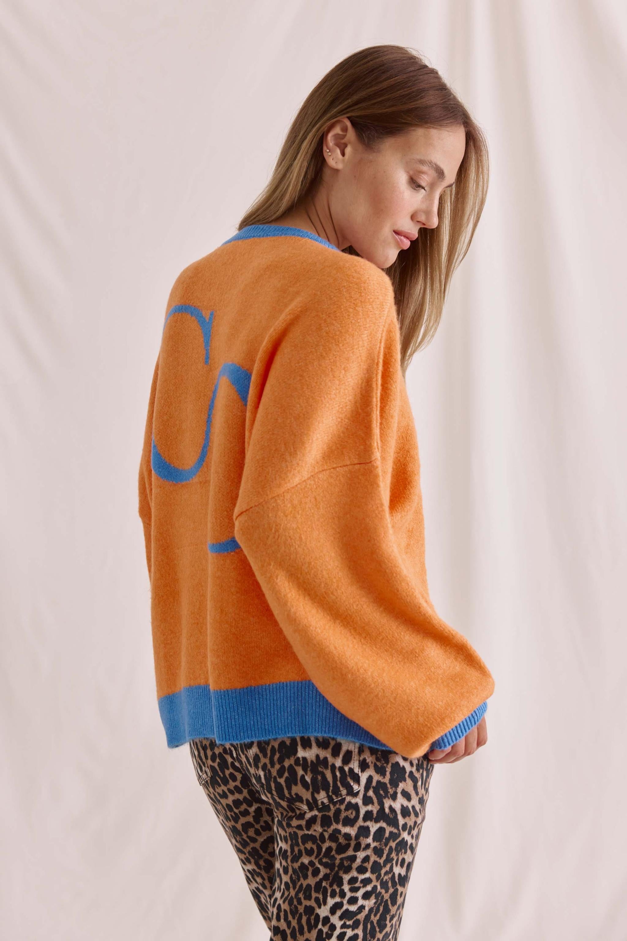 Intarsia Pullover Mit Logo Auf Dem Rücken