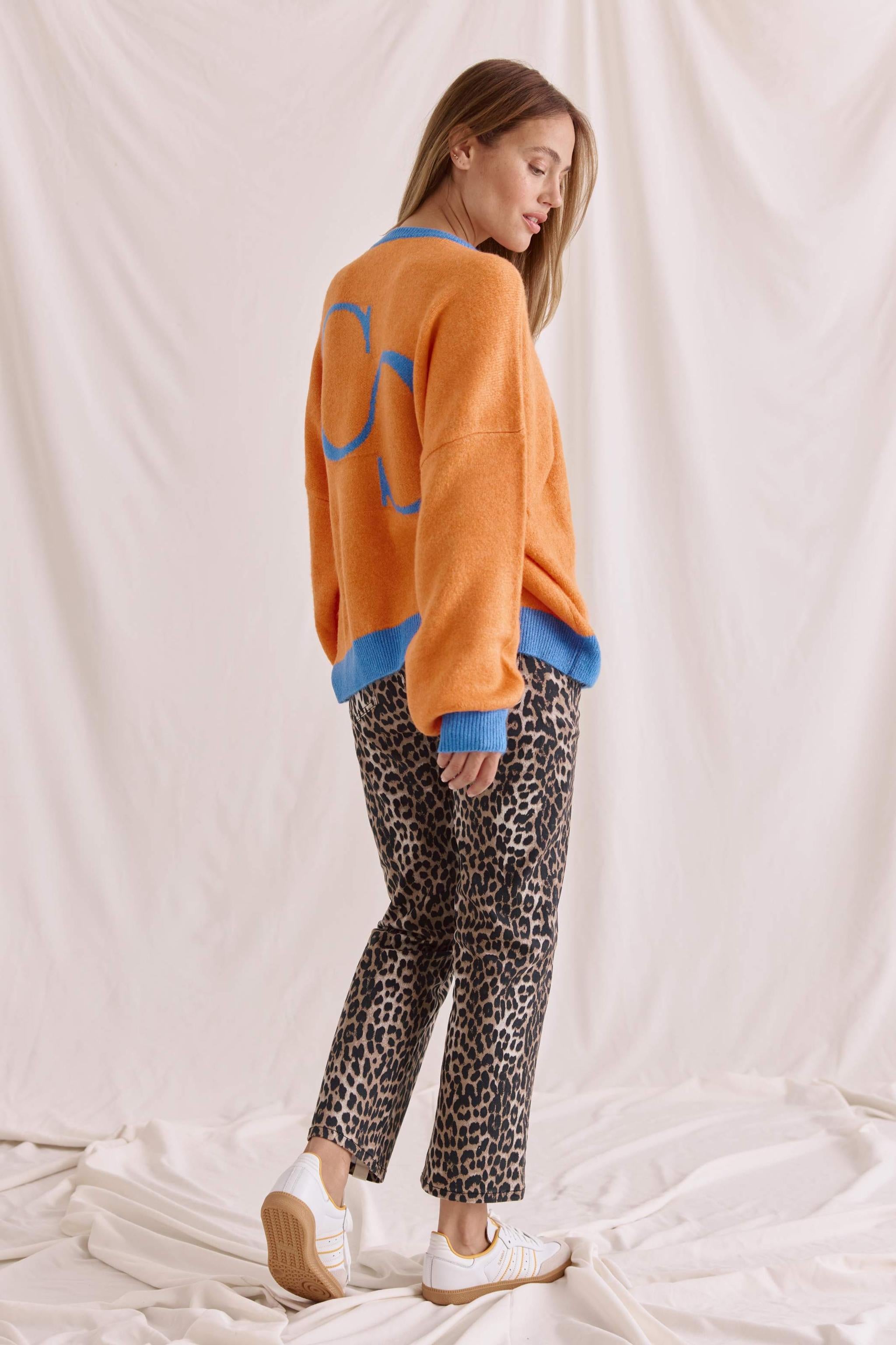 Intarsia Pullover Mit Logo Auf Dem Rücken