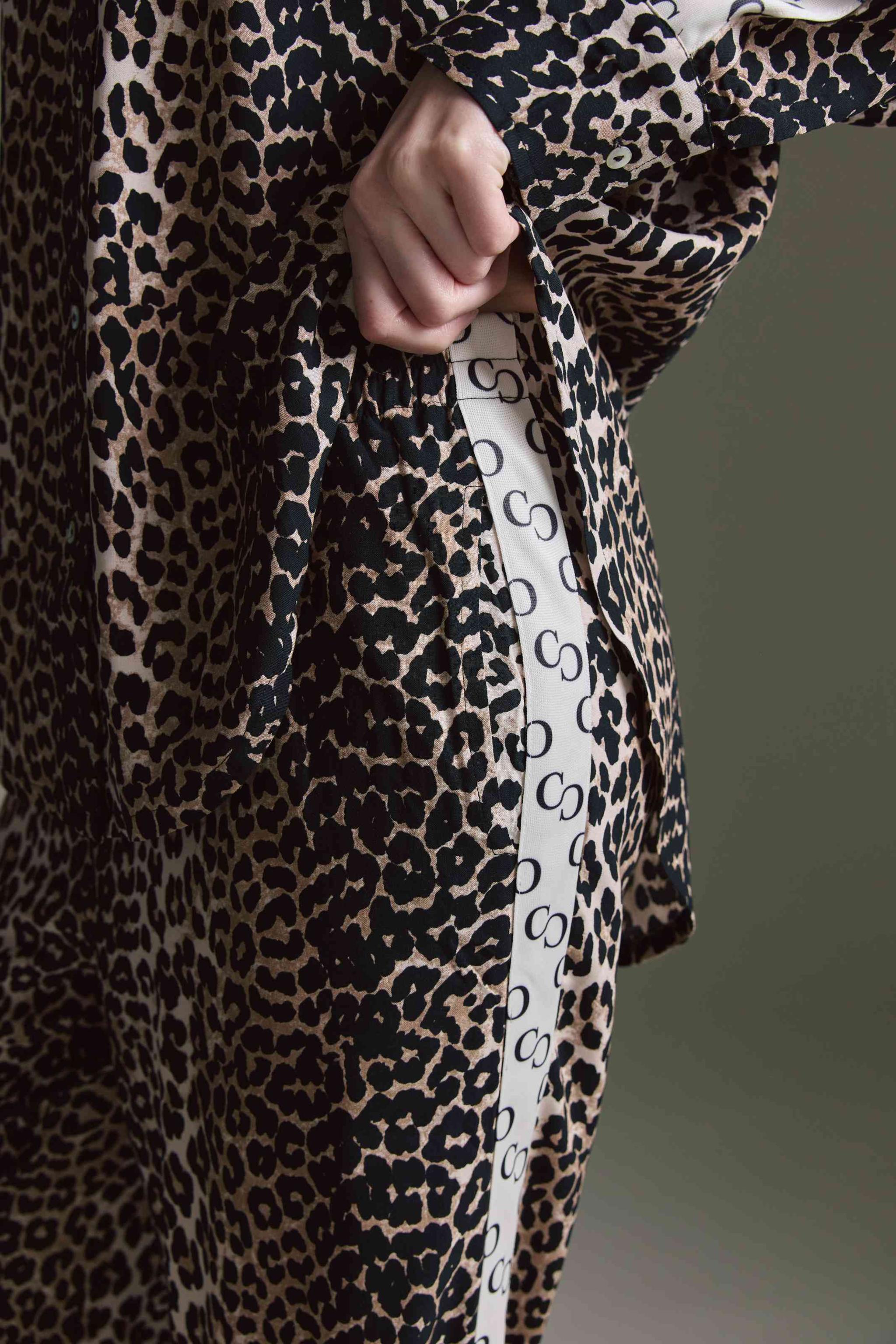 Webhose Mit Geradem Bein, Logo Tape Und Leo Aop