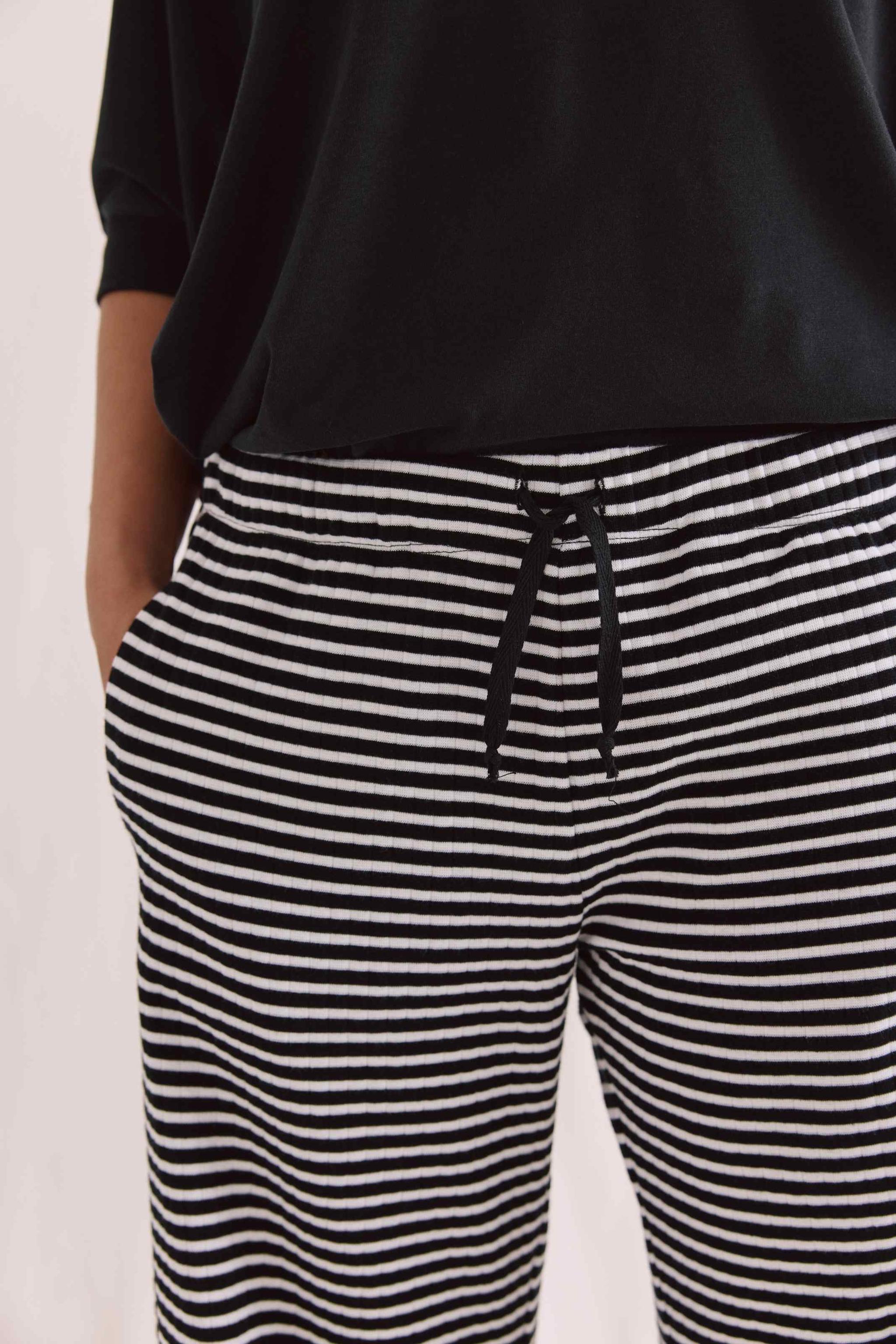 Gerippte Ringel Hose Mit Geradem Bein