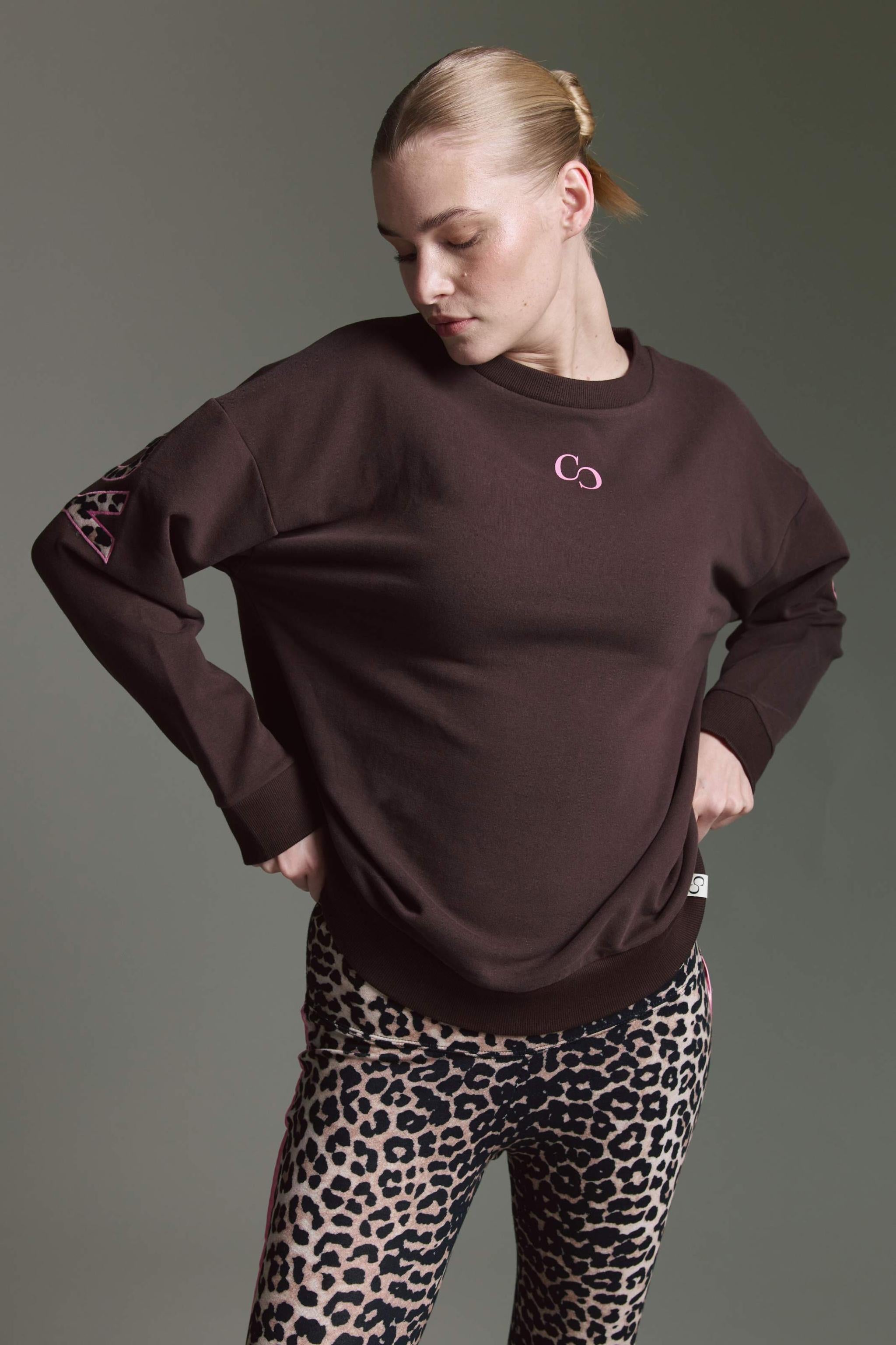 Oversized Sweatshirt Mit O-Hals Und Leo Applikation