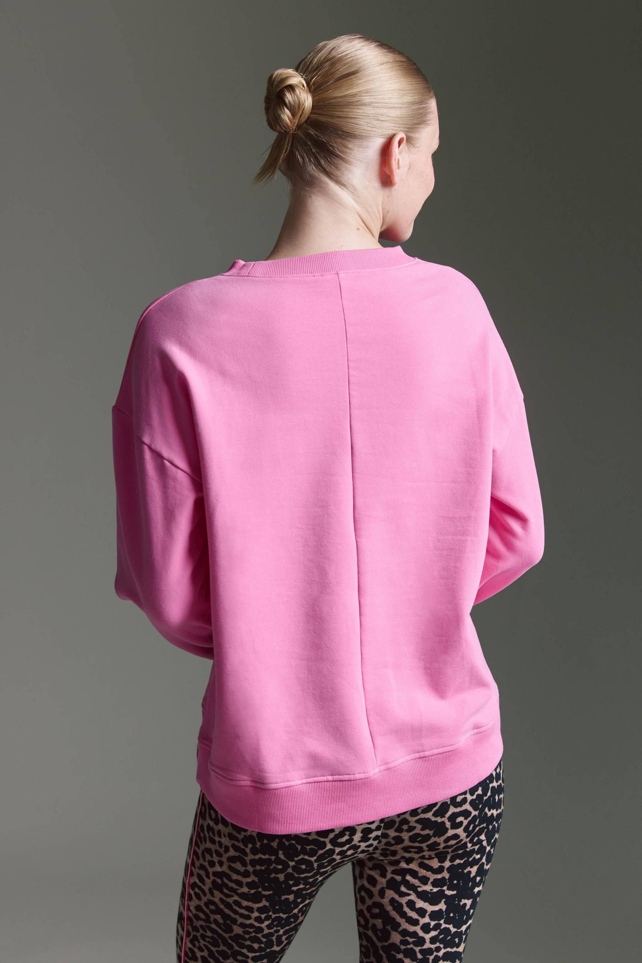 Oversized Sweatshirt Mit O-Hals Und Logo Applikation