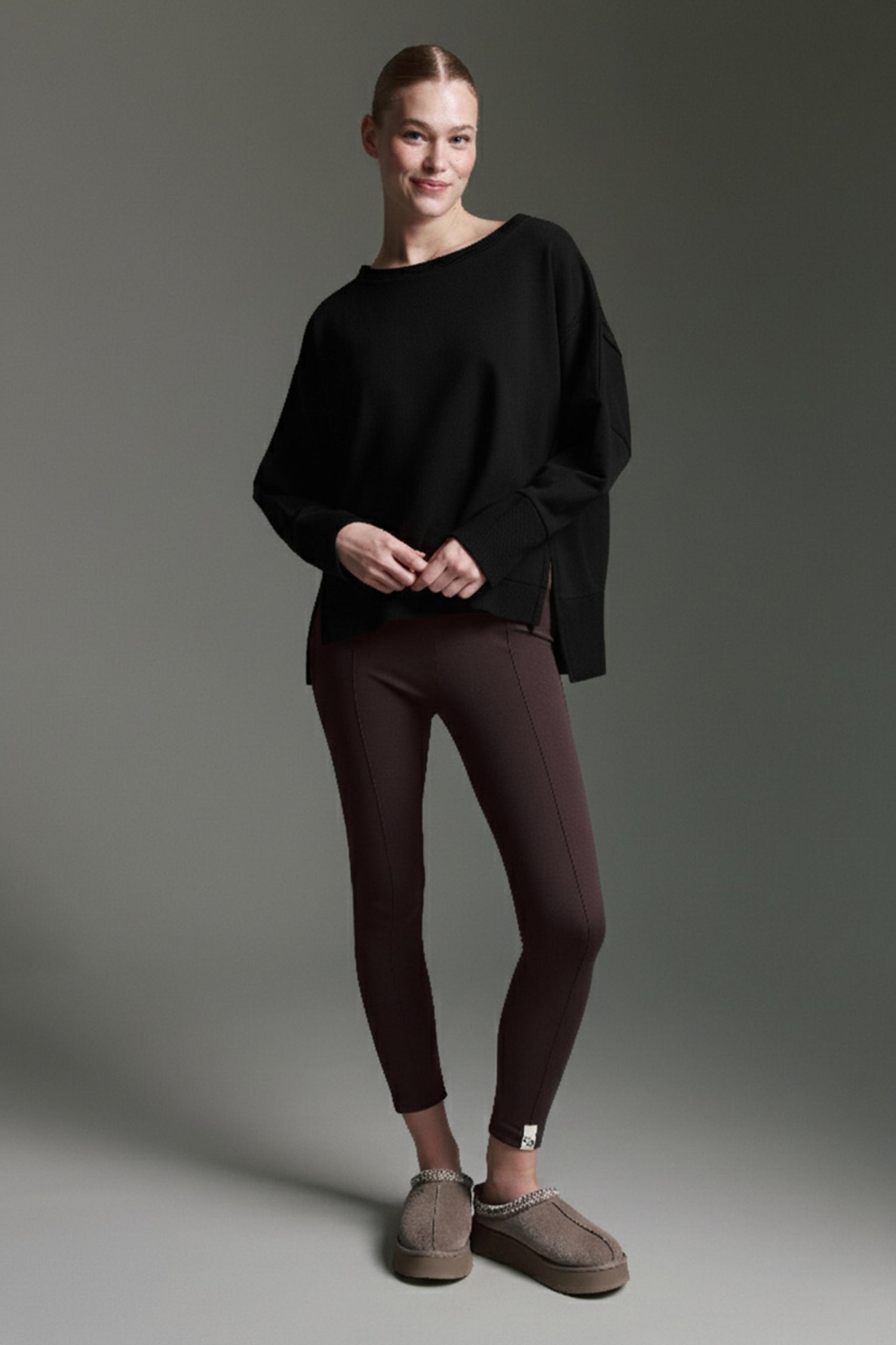 Sweatshirt Mit Weitem O-Hals Und Inside-Out Elementen