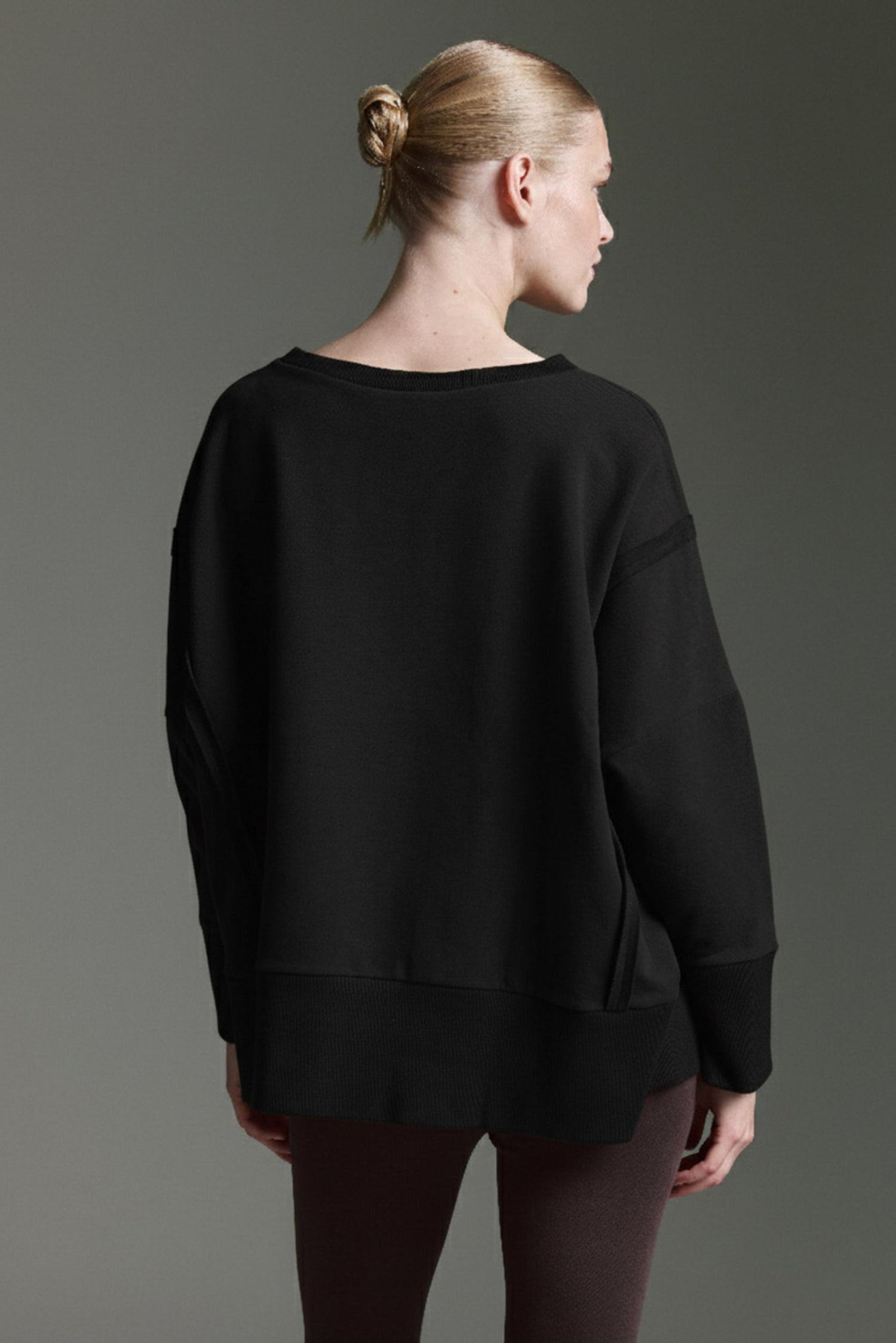 Sweatshirt Mit Weitem O-Hals Und Inside-Out Elementen