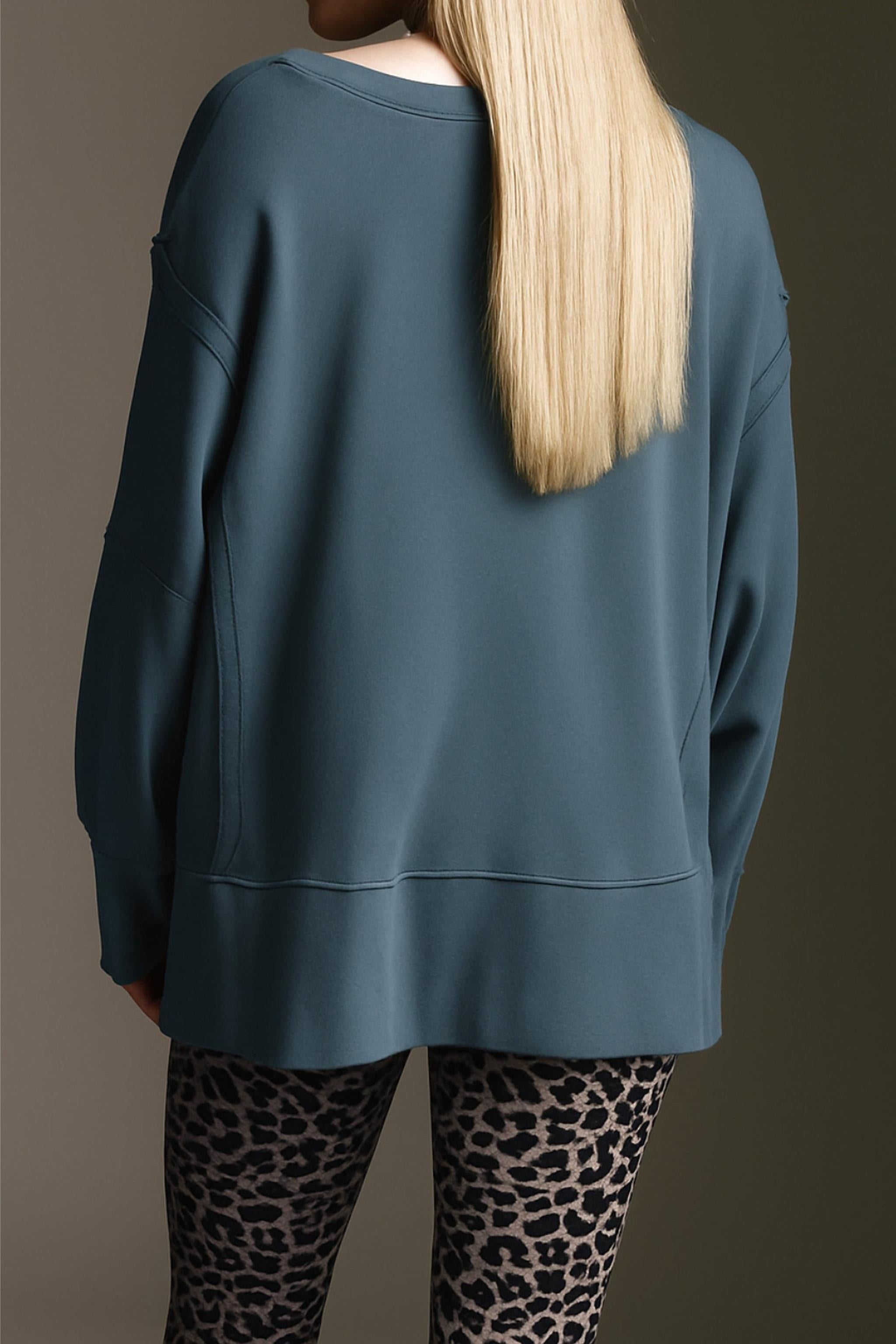 Softes Sweatshirt Mit Weitem O-Hals Und Inside-Out Elementen