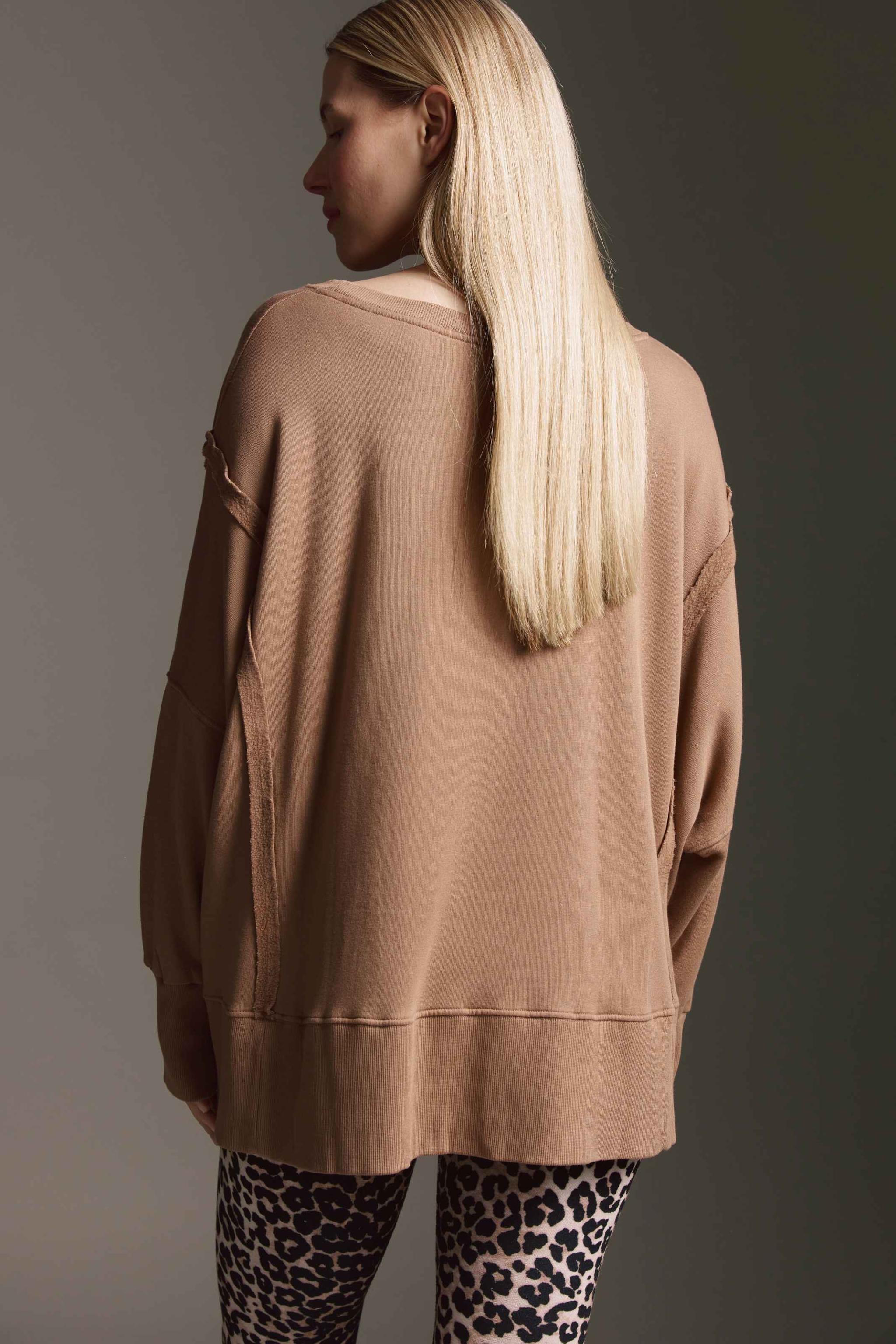 Softes Sweatshirt Mit Weitem O-Hals Und Inside-Out Elementen