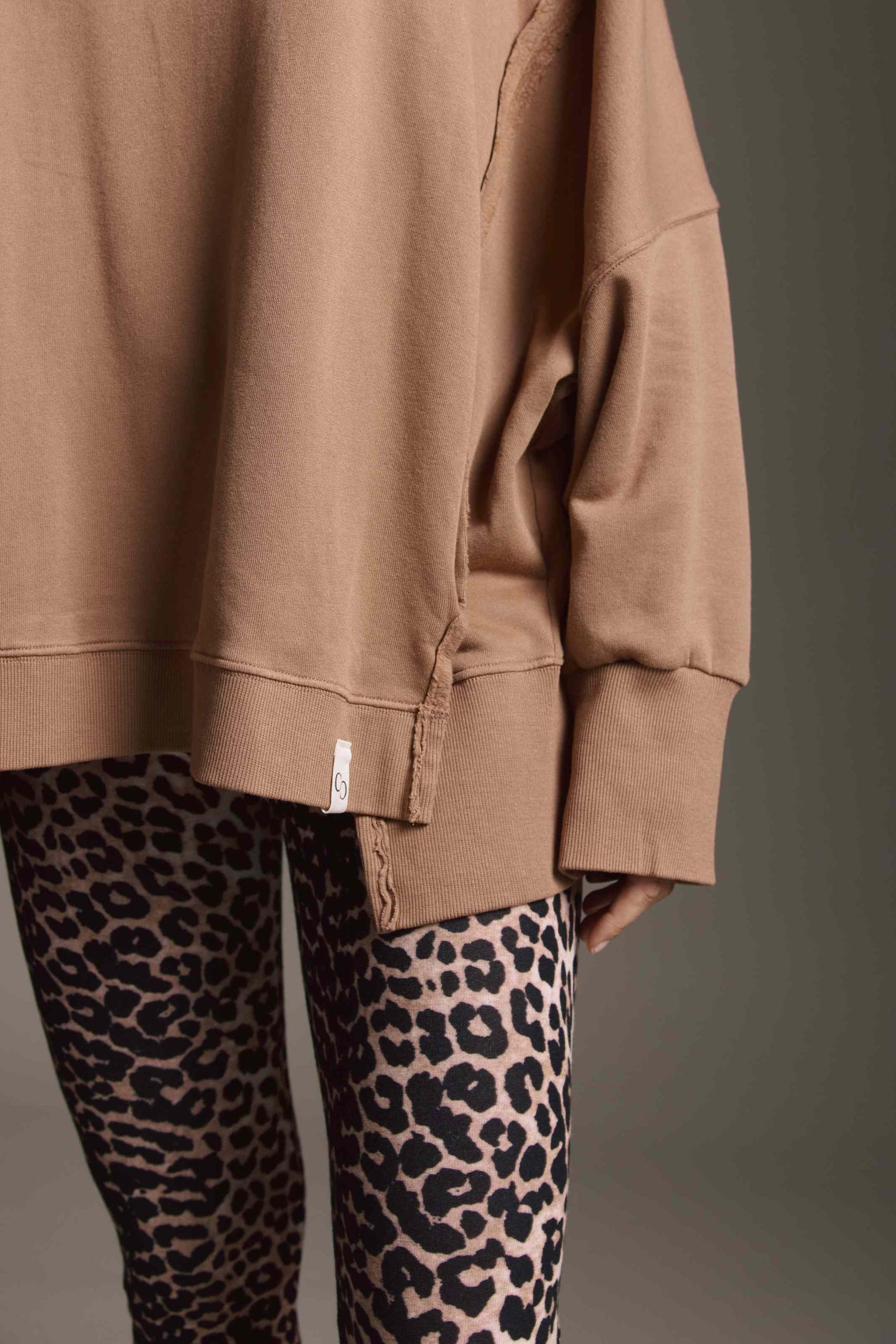 Softes Sweatshirt Mit Weitem O-Hals Und Inside-Out Elementen