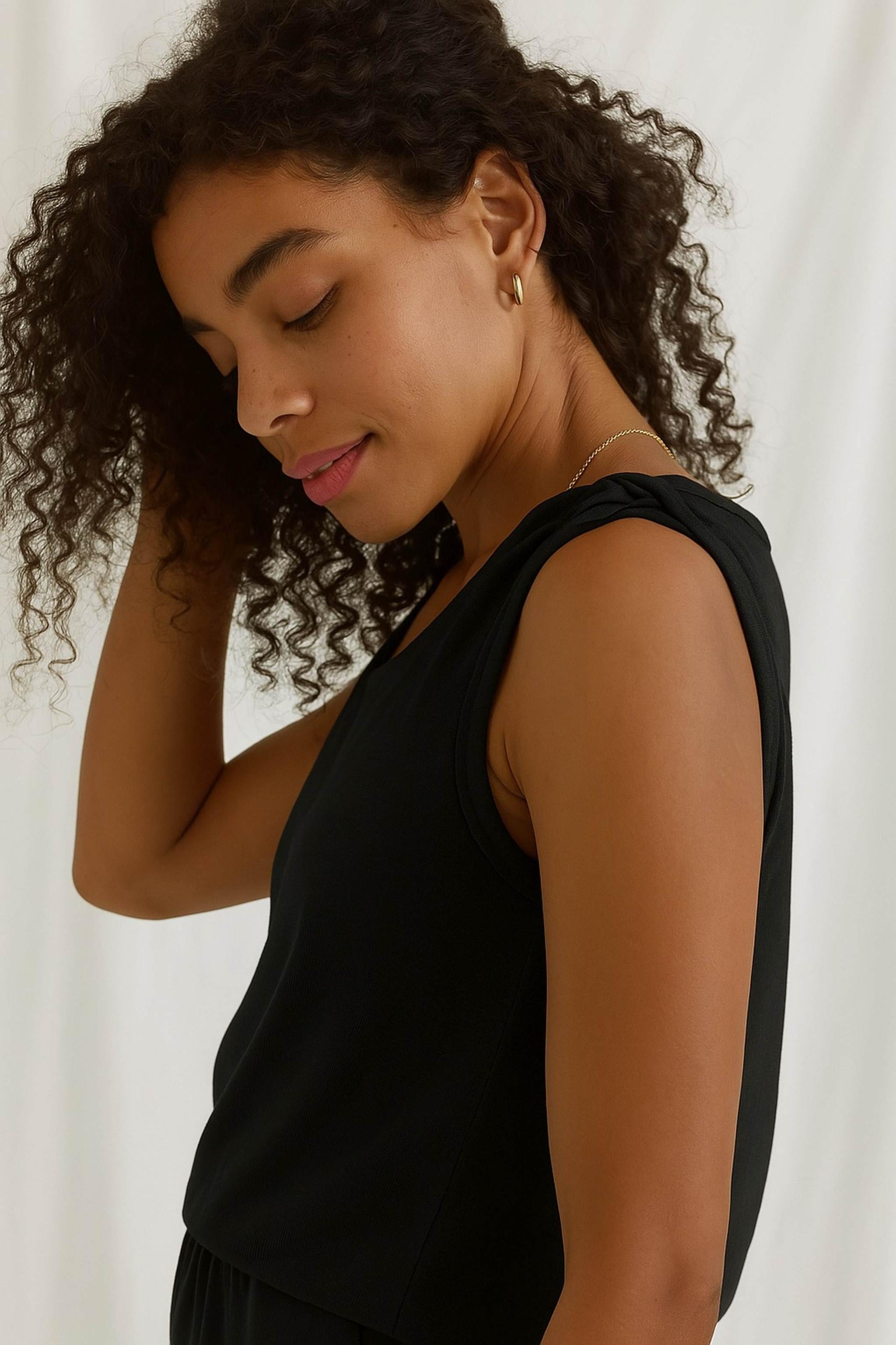 Soft Top With Twisted Straps