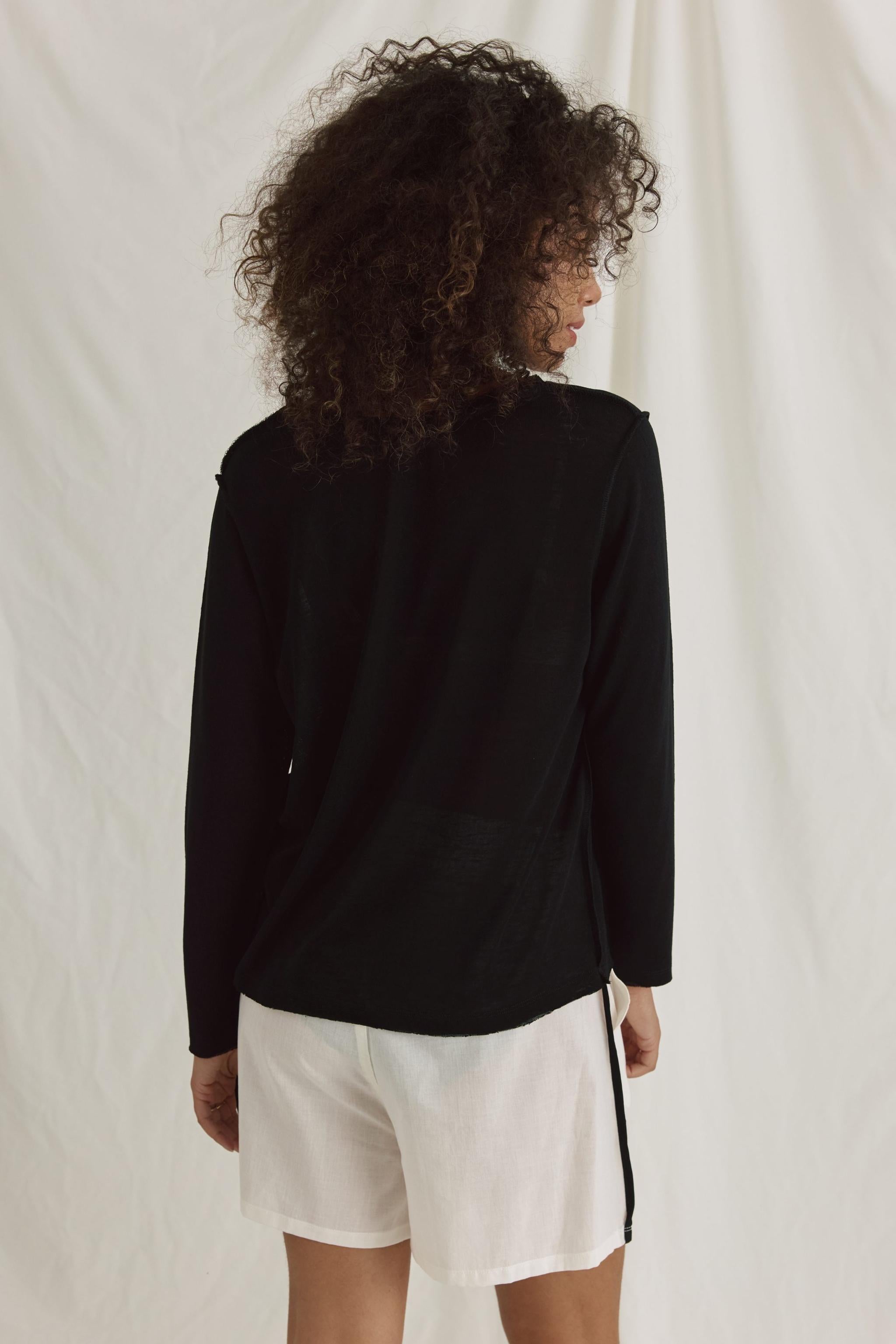 Langarmshirt Mit V Hals Und Offenen Kanten