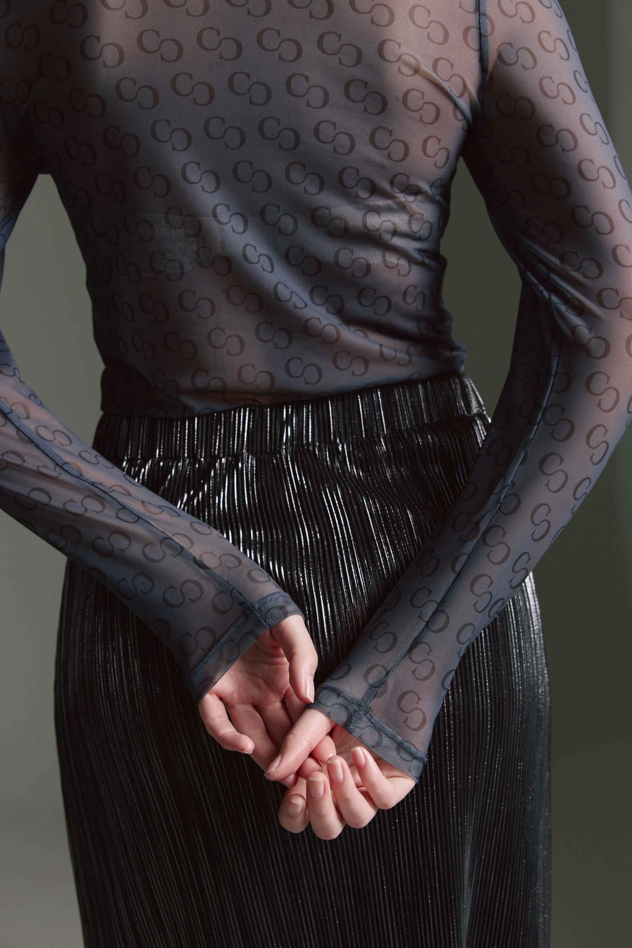 Sheer Langarmshirt Mit Stehkragen Und Logo Aop