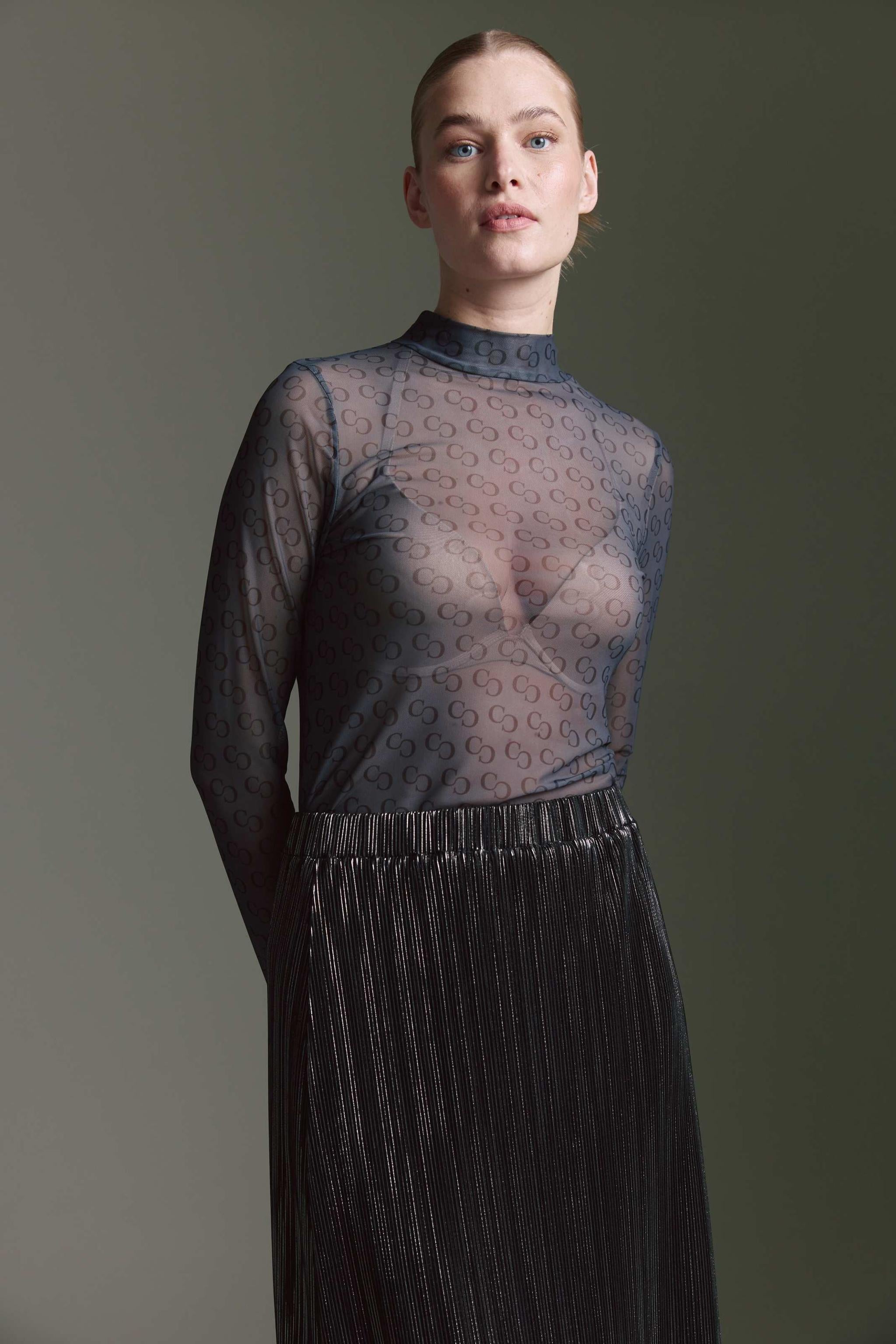 Sheer Langarmshirt Mit Stehkragen Und Logo Aop
