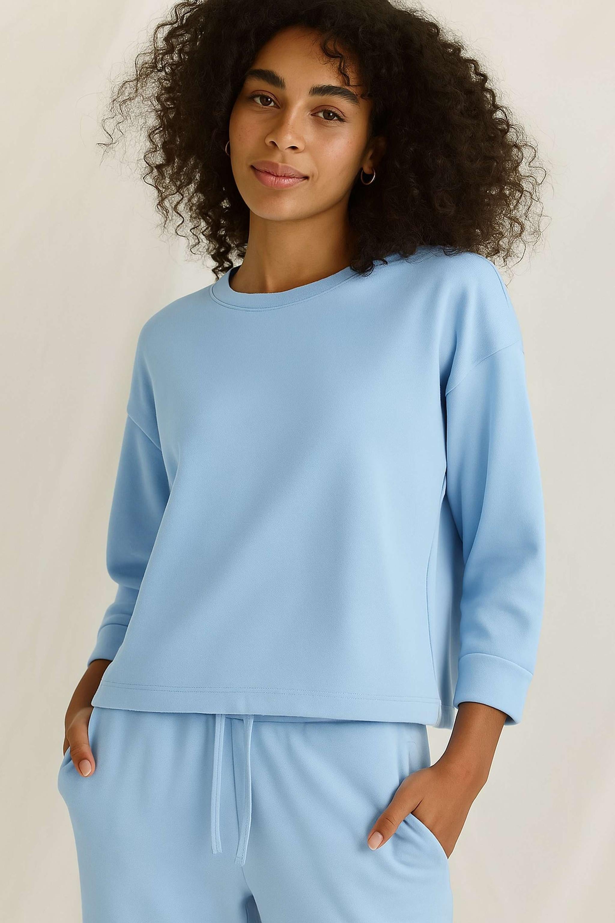 Langarmshirt Mit Rundhals, Offenen Kanten Und Rückendetail