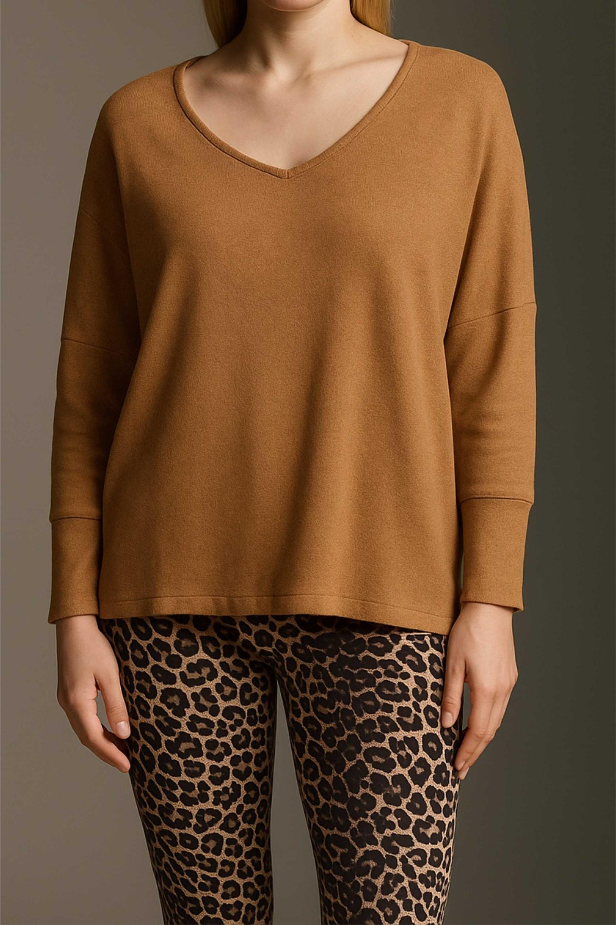 Cozy Langarmshirt Mit V-Hals, Saumversatz Und Besonderer Ärmelmanschette