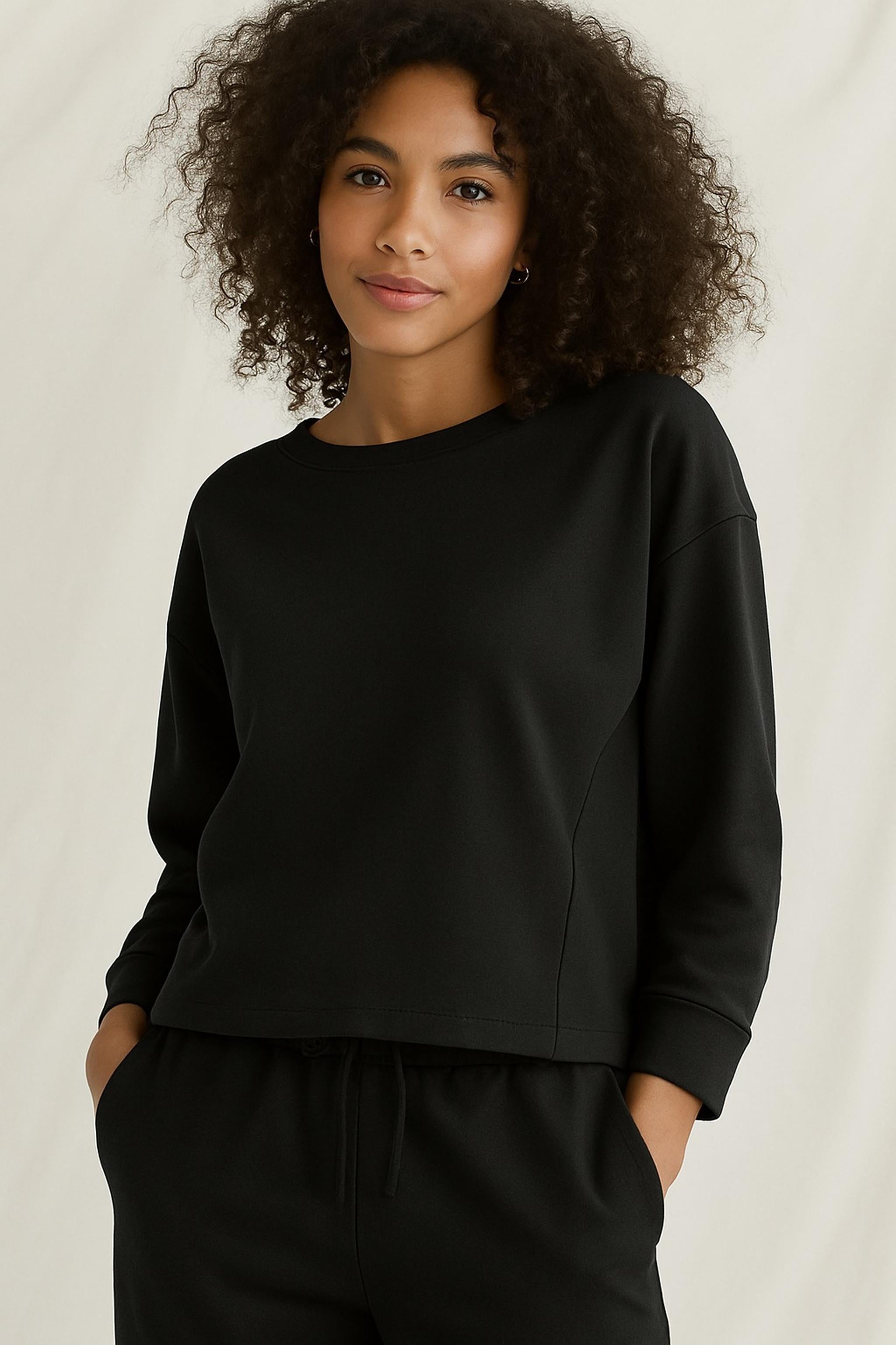 Langarmshirt Mit Rundhals, Offenen Kanten Und Rückendetail