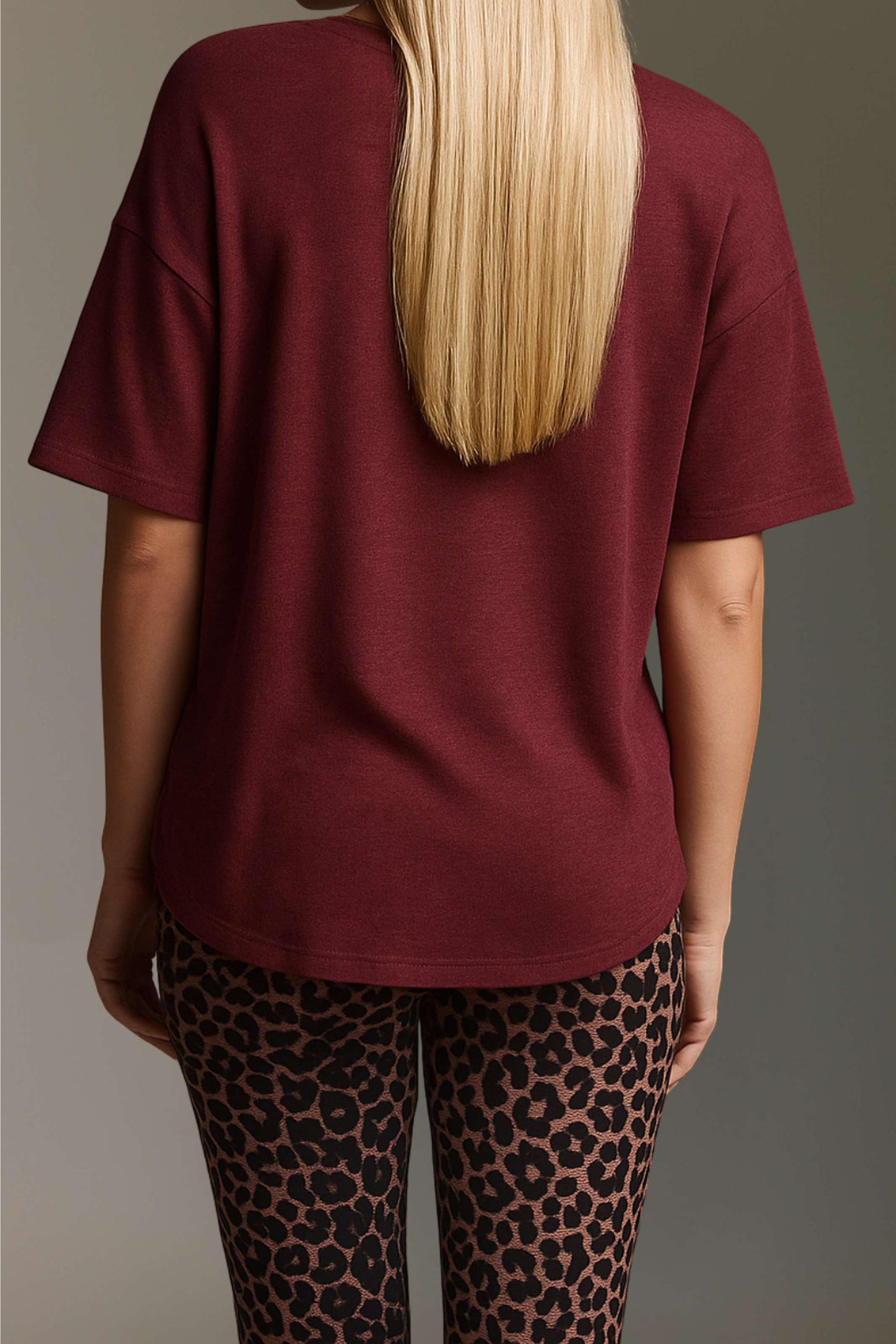 Strickoptik T-Shirt Mit V-Hals Und Seitenschlitzen