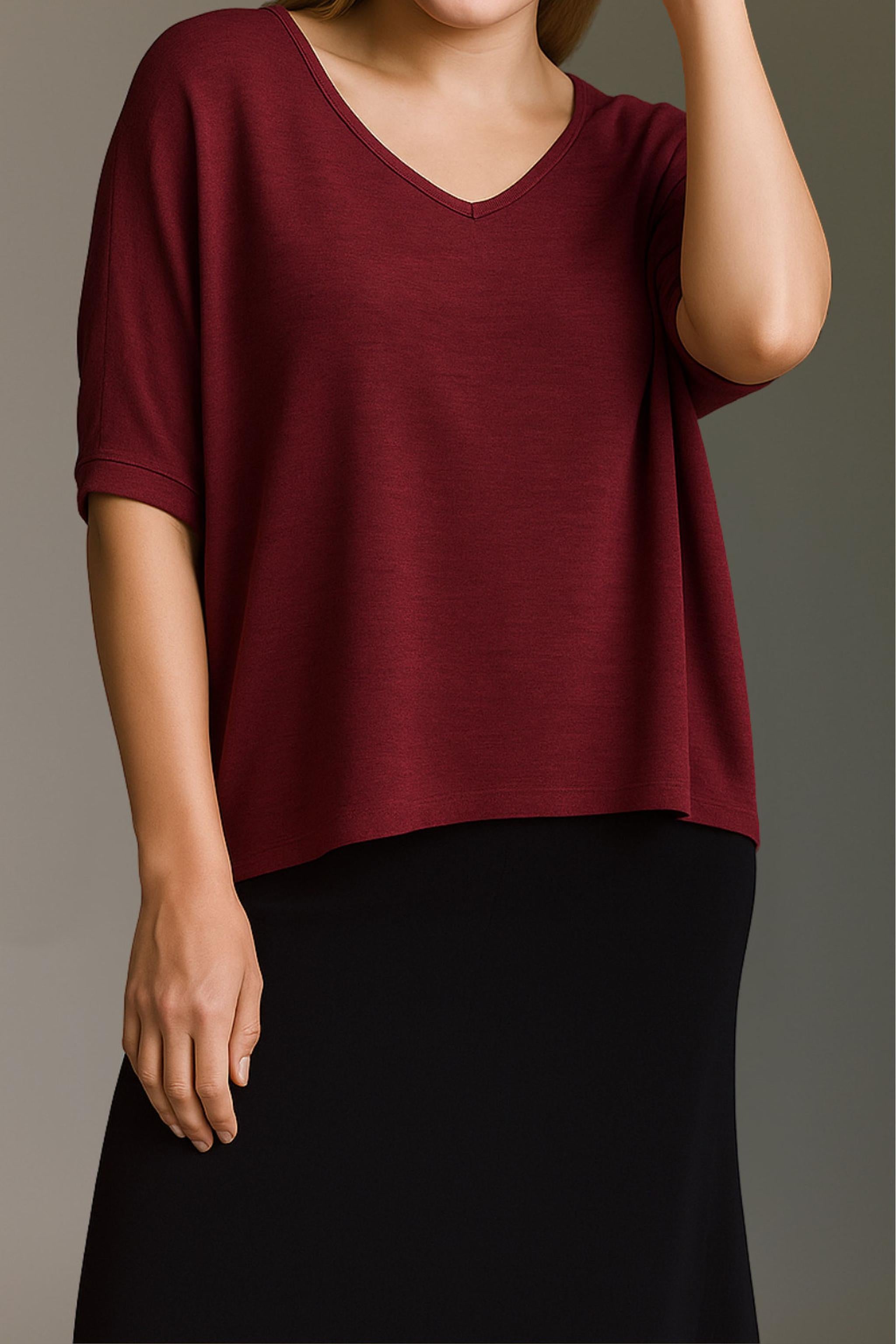 Strickoptik T-Shirt Mit V-Hals Und Saumversatz