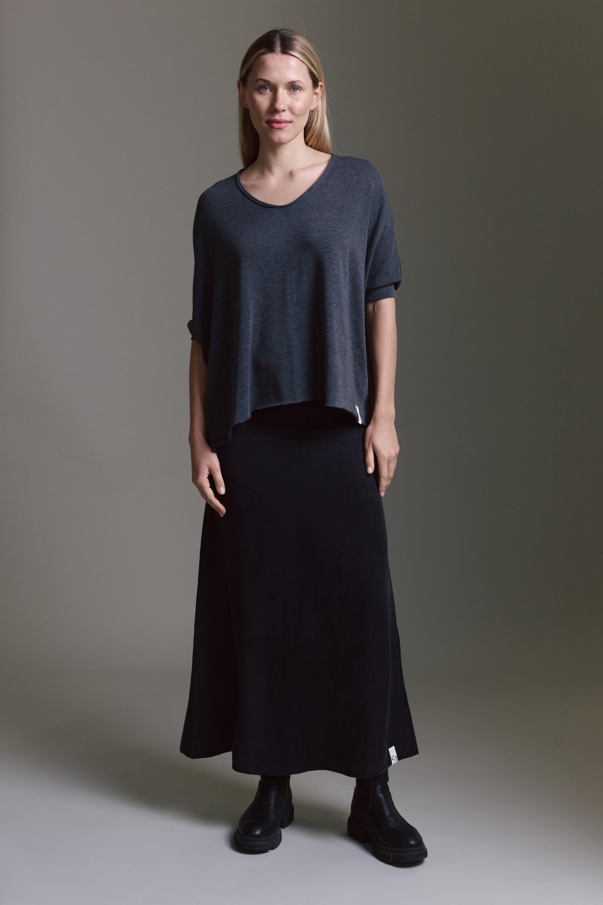 Strickoptik T-Shirt Mit V-Hals Und Saumversatz
