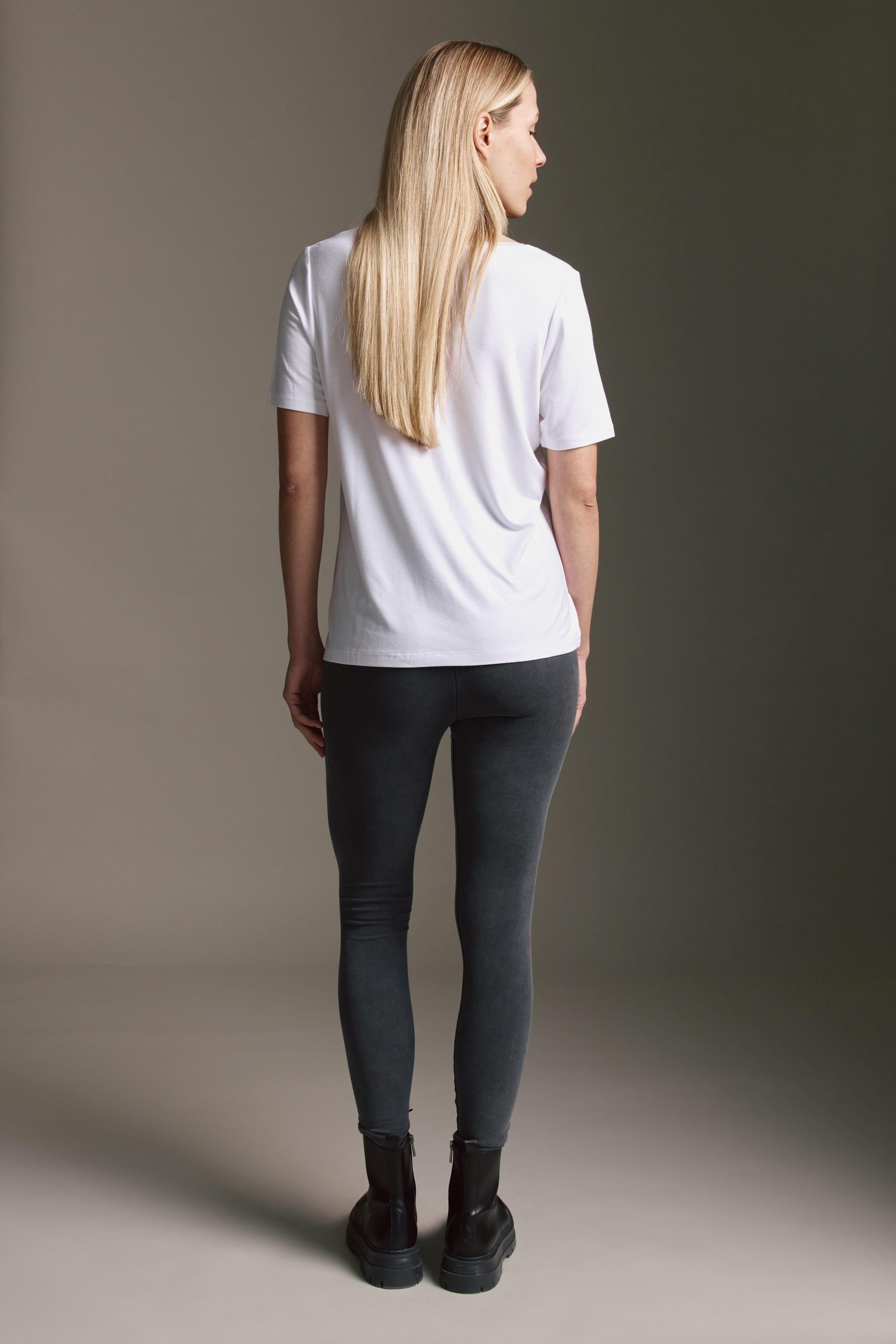 Super Softes T-Shirt Mit V-Hals Und Follow Your Heart Druck