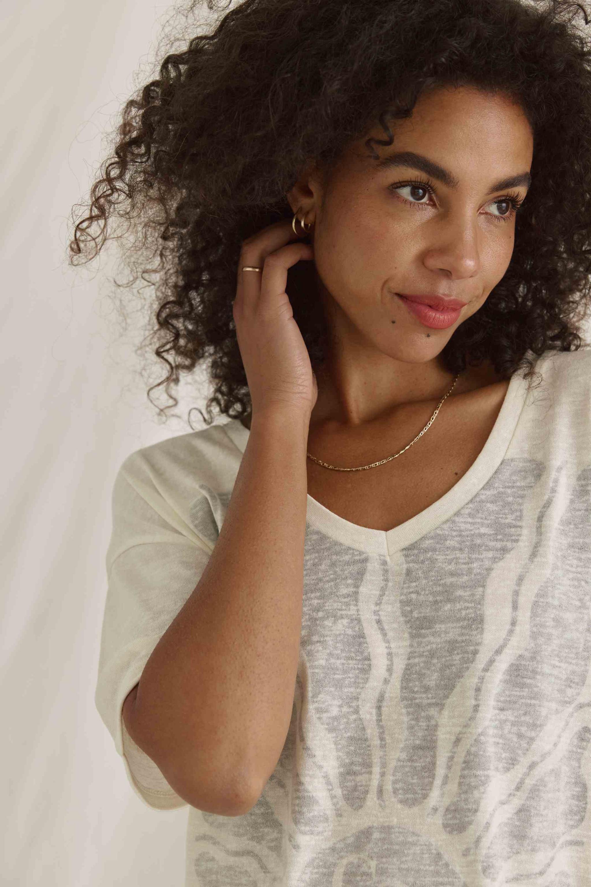 T-Shirt With V Neck And Inside-Out Print