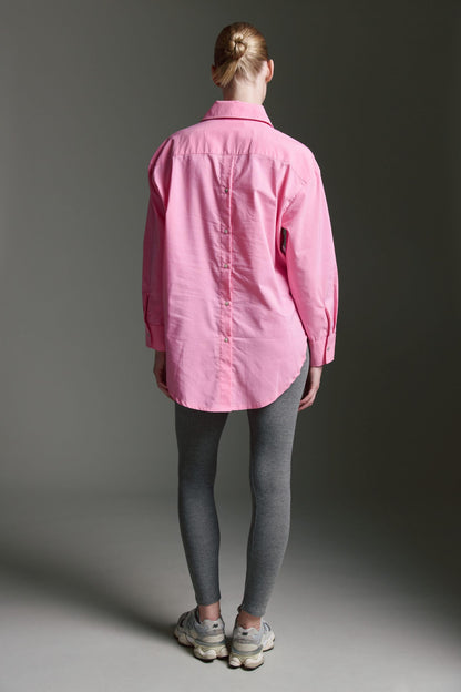 Oversized Bluse Mit Knopfleiste Auf Dem Rücken