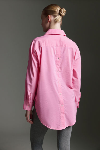 Oversized Bluse Mit Knopfleiste Auf Dem Rücken