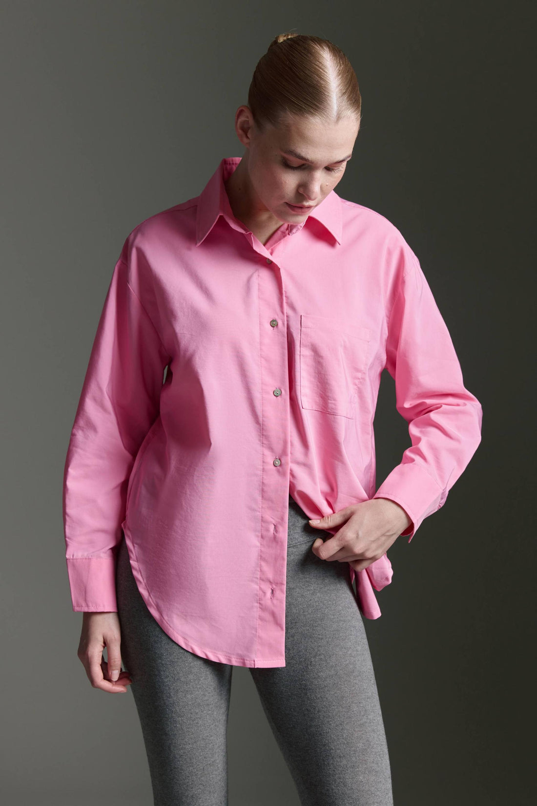 Oversized Bluse Mit Knopfleiste Auf Dem Rücken