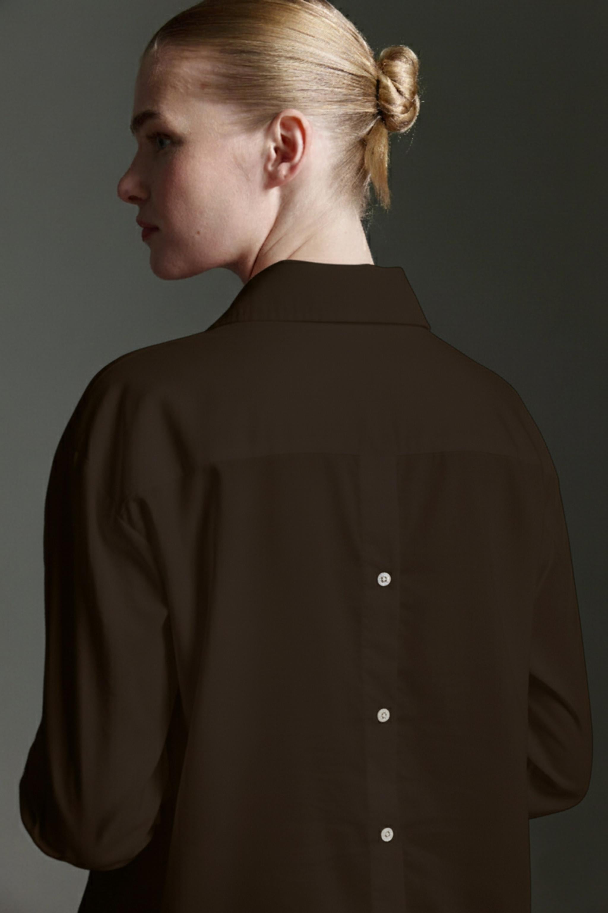 Oversized Bluse Mit Knopfleiste Auf Dem Rücken