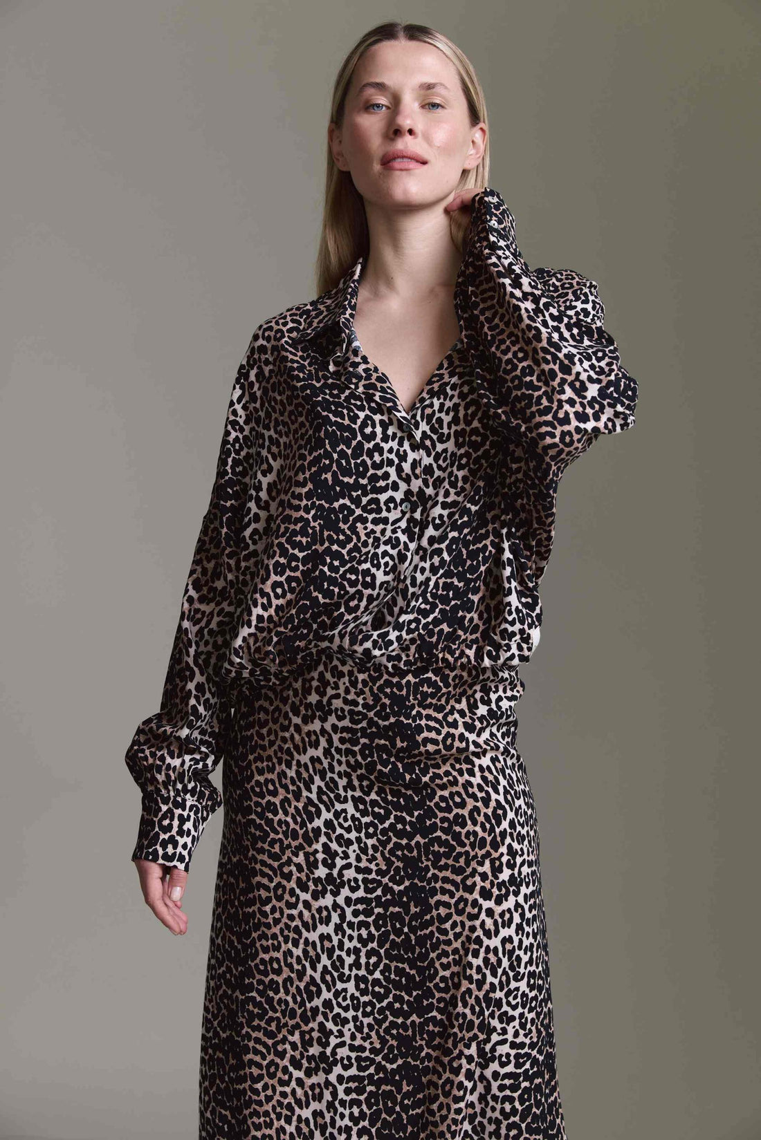 Oversized Bluse Mit Ballonärmeln Und Leo Aop