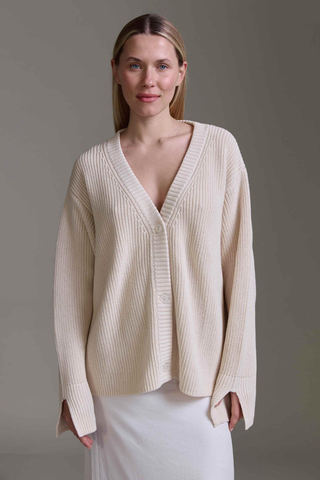Oversized Strickcardigan Mit Besonderem Ärmelabschluss