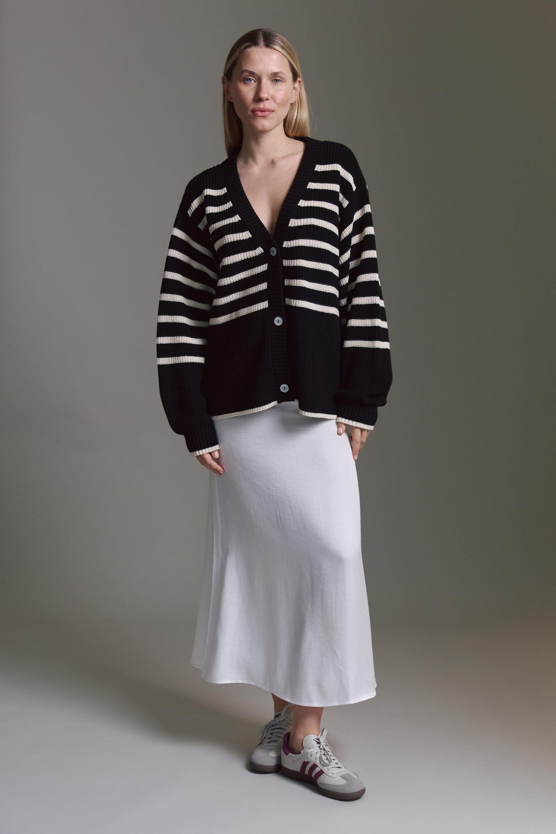 Gestreifter Oversized Strickcardigan