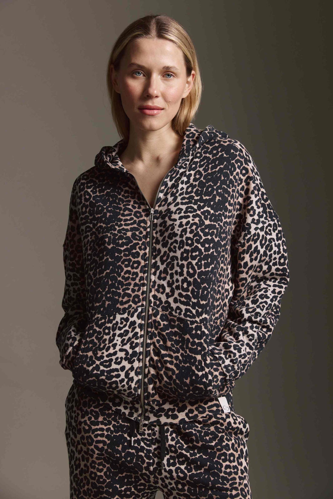 Heavy Weight Sweatjacke Mit 2-Wege Rv, Kapuze Und Leo Aop