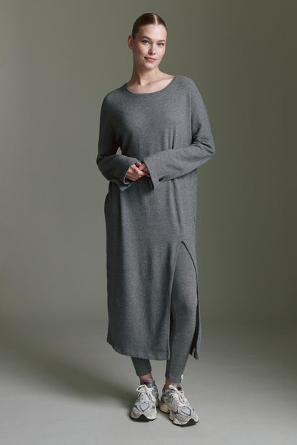 Cozy Kleid Mit Rundhals, Schlitz Und Ärmeldetails
