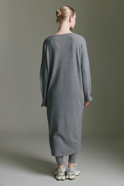 Cozy Kleid Mit Rundhals, Schlitz Und Ärmeldetails