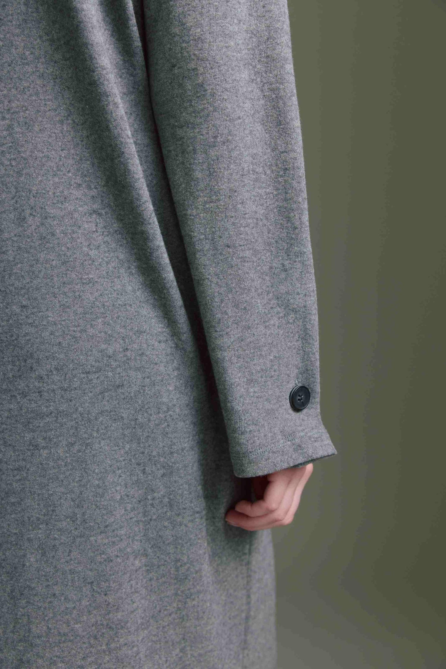 Cozy Kleid Mit Rundhals, Schlitz Und Ärmeldetails