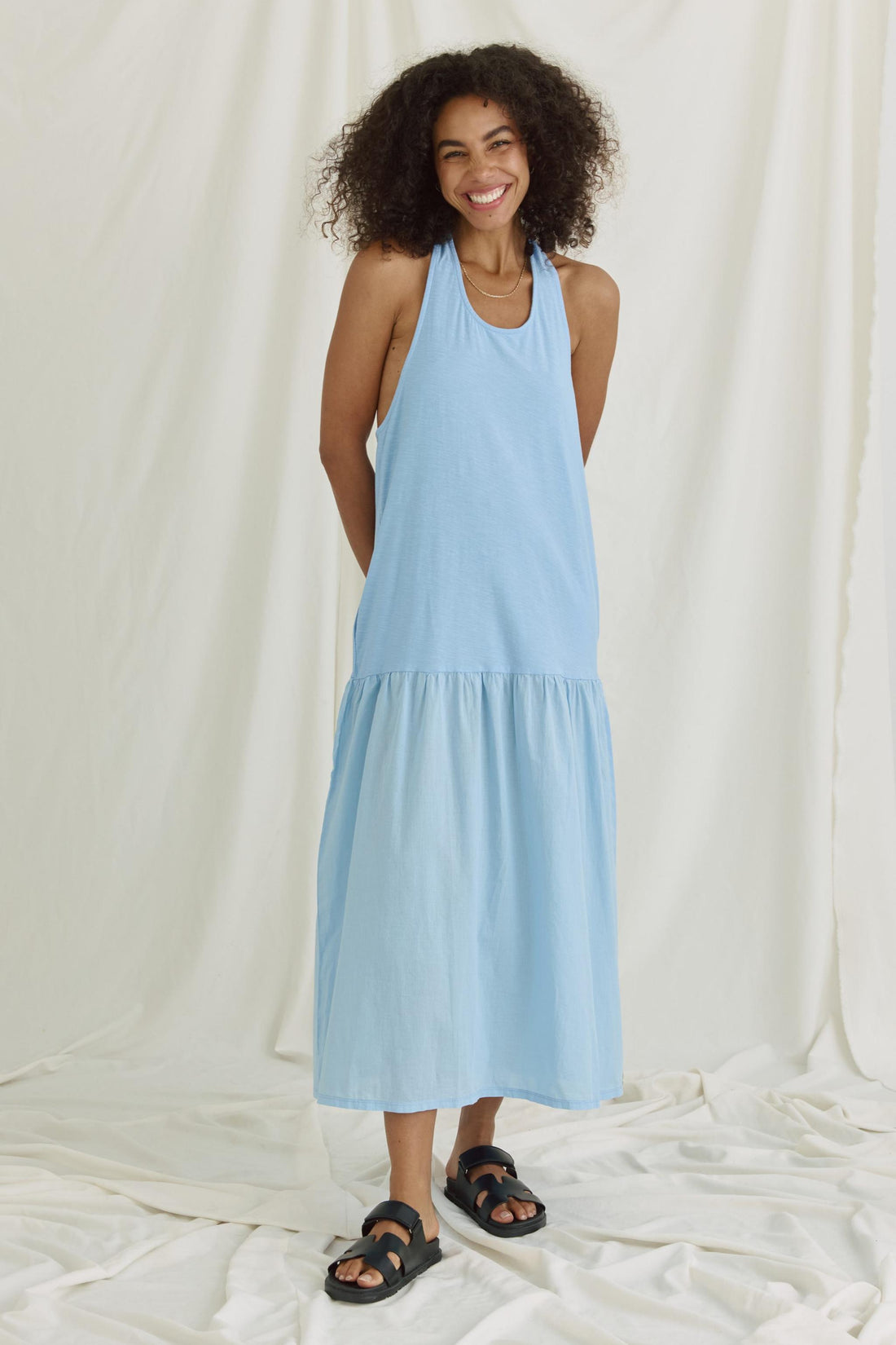 Material-Mix Kleid Mit Detail Am Rücken