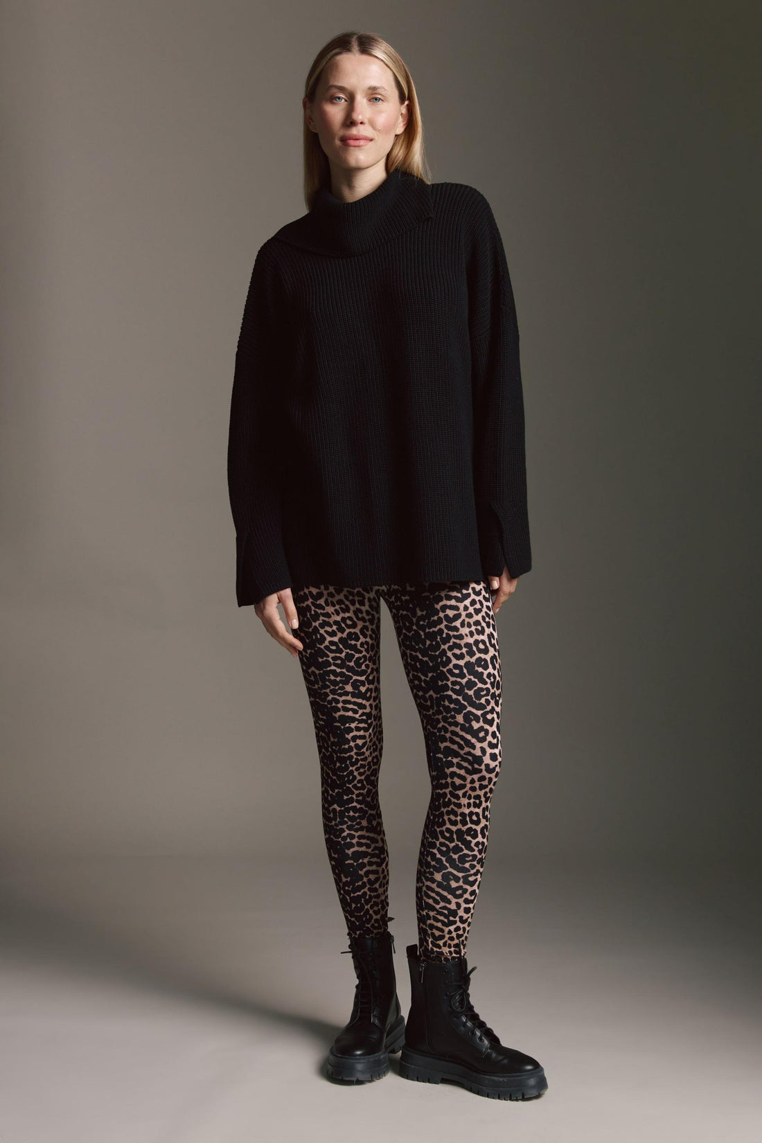 Softe Leggins Mit Hohem Bund Und Leo Aop