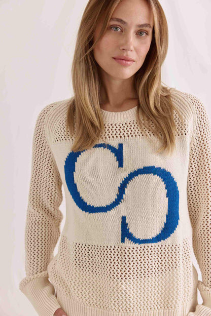 Offen Gestrickter 1/1 Arm Pullover Mit Rundhals Und Logo Auf Der Brust