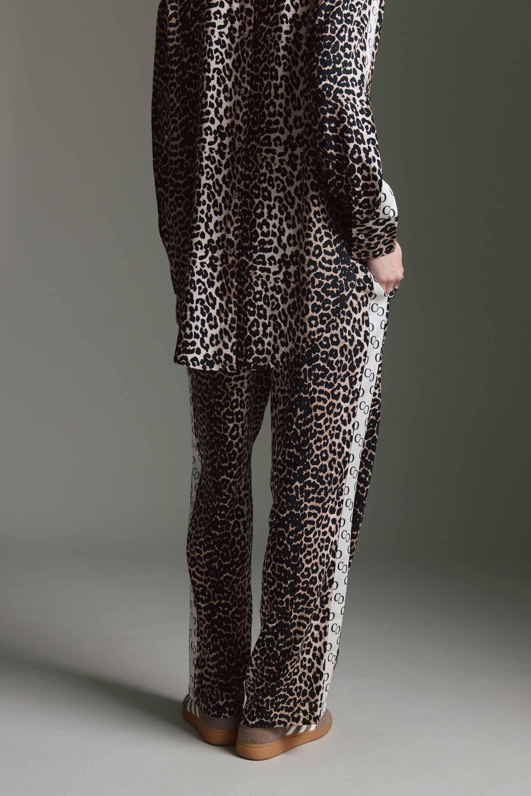 Webhose Mit Geradem Bein, Logo Tape Und Leo Aop