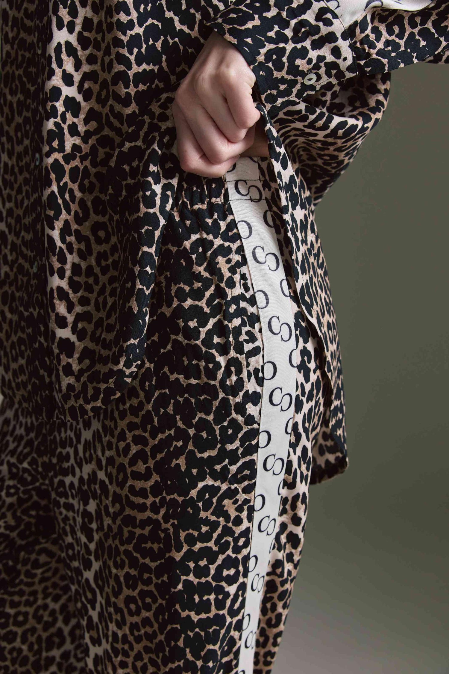 Webhose Mit Geradem Bein, Logo Tape Und Leo Aop