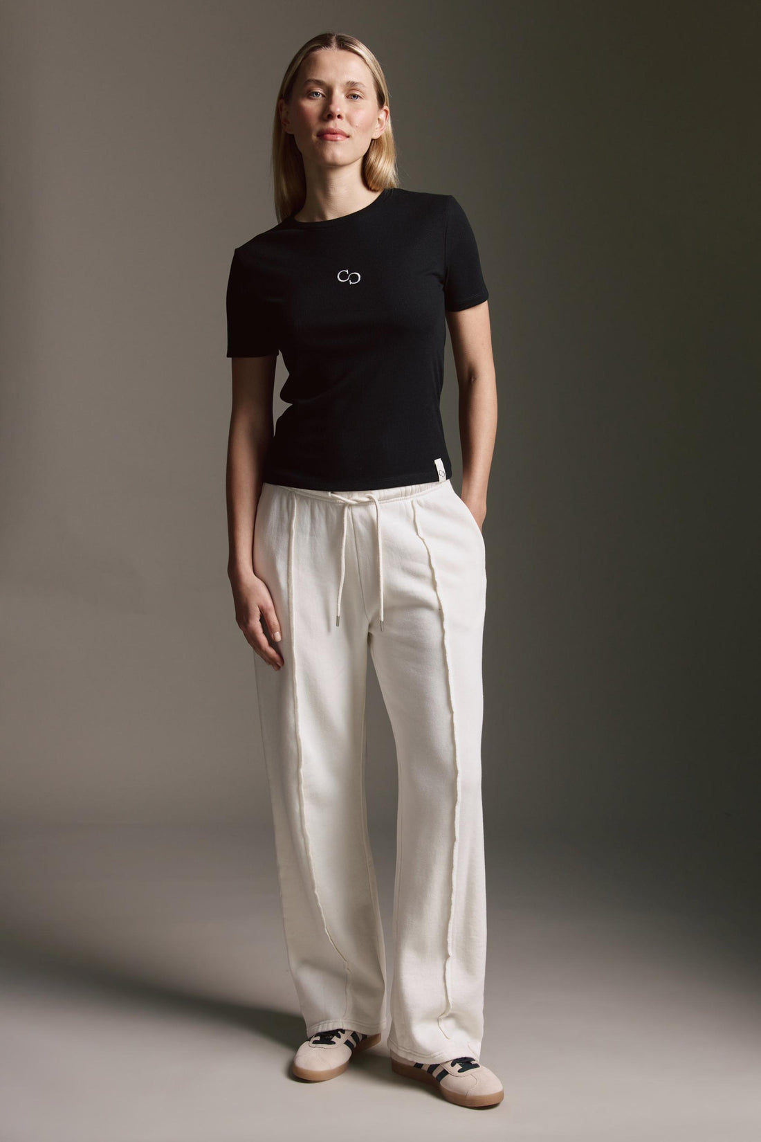 Softe Hose Mit Rollkanten-Detail Und Geradem Bein