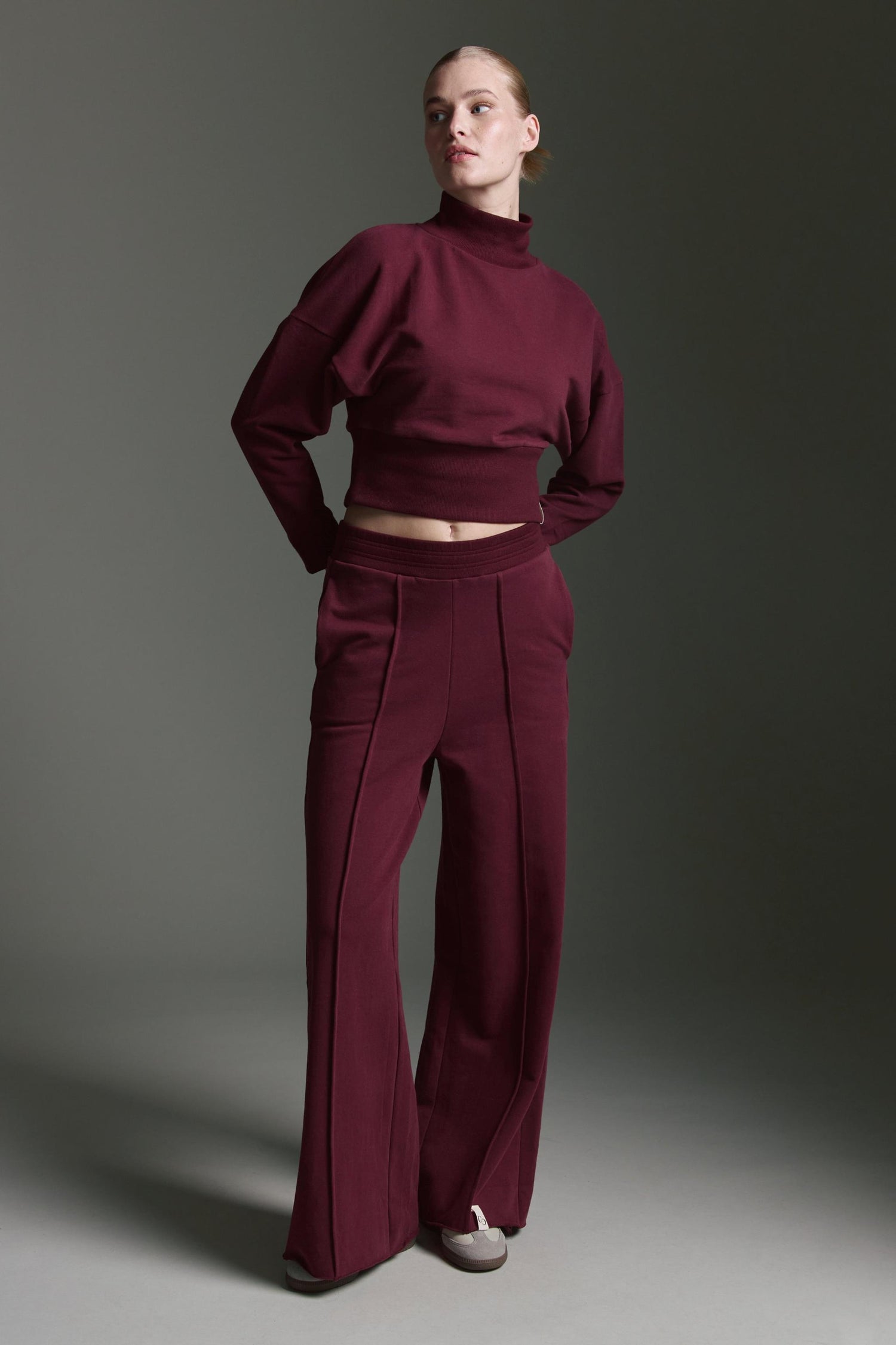 Sweathose Mit Weitem Bein