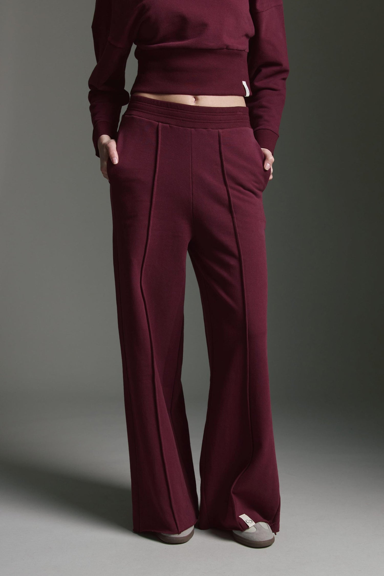 Sweathose Mit Weitem Bein