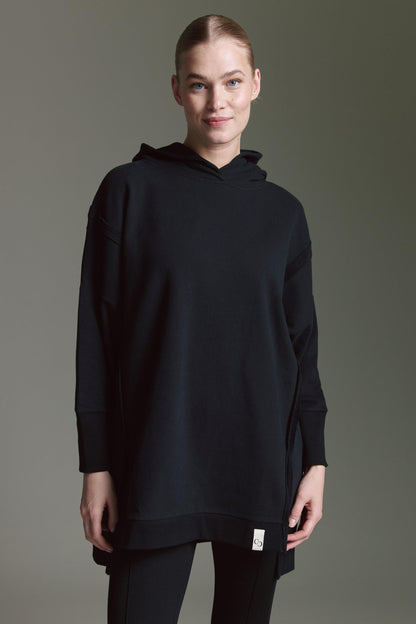 Long Sweatshirt Mit Kapuze, Inside-Out Elementen, Seitenschlitz, Strasskordel Und Strasslogo